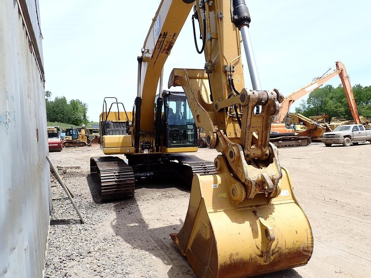 2022 Caterpillar 323 Excavators for sale in Carbondale, PA - listing photo 8 of 8