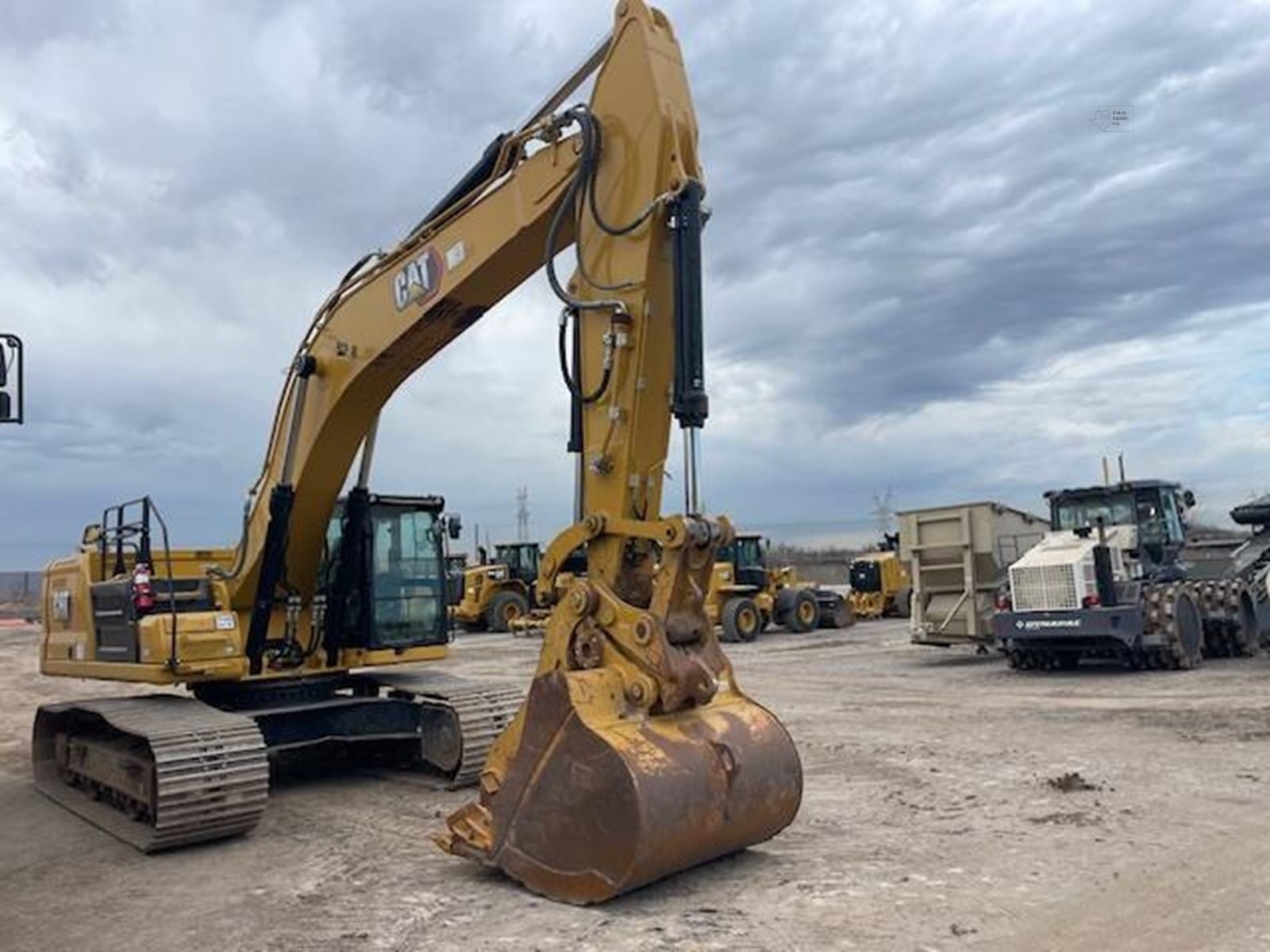 2022 Caterpillar 340 Excavators for sale in Grand Prairie, TX - primary listing photo of 6