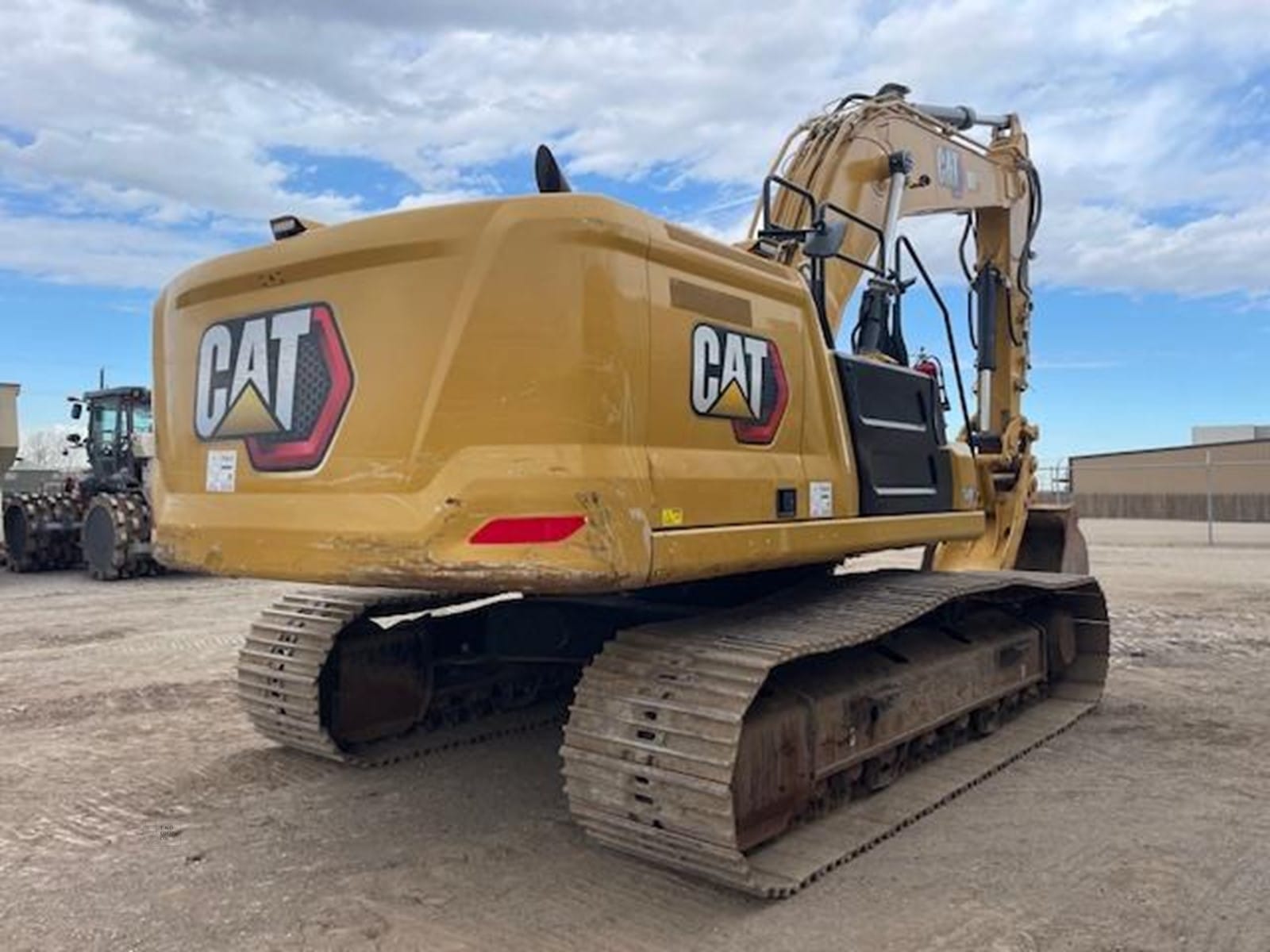 2022 Caterpillar 340 Excavators for sale in Grand Prairie, TX - listing photo 5 of 6