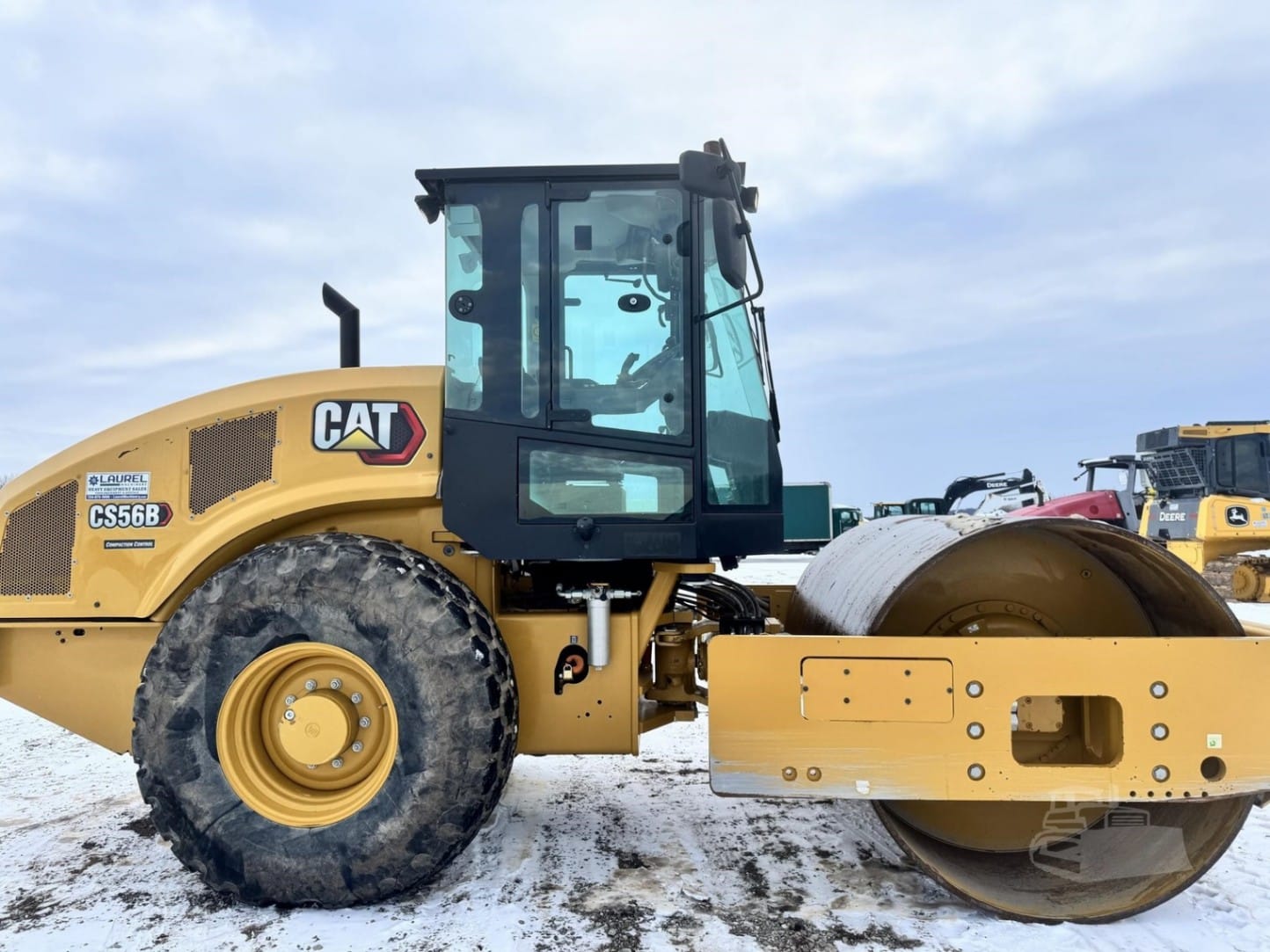 2022 Caterpillar CS56B Smooth Drum Rollers for sale in Blairsville, PA - listing photo 4 of 8