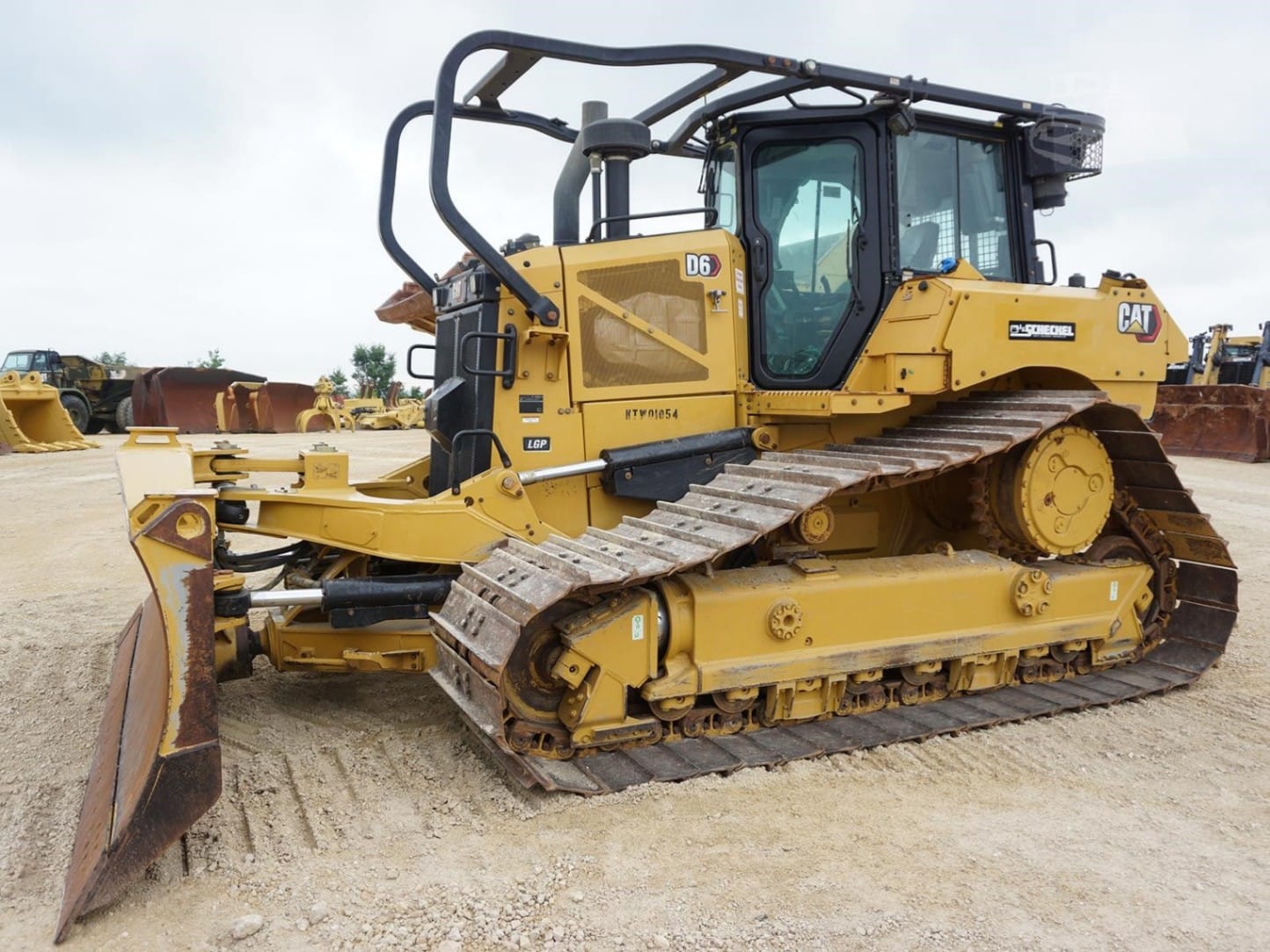 2022 Caterpillar D6 LGP Dozers for sale in Bellevue, IA - primary listing photo of 8