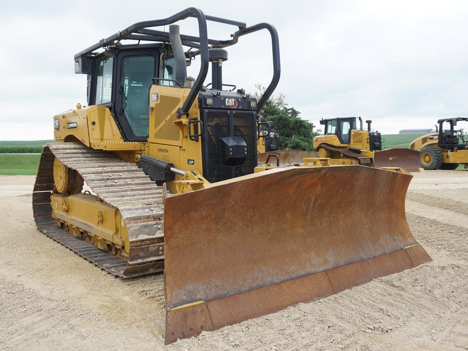 2022 Caterpillar D6 LGP Dozers for sale in Bellevue, IA - listing photo 6 of 8