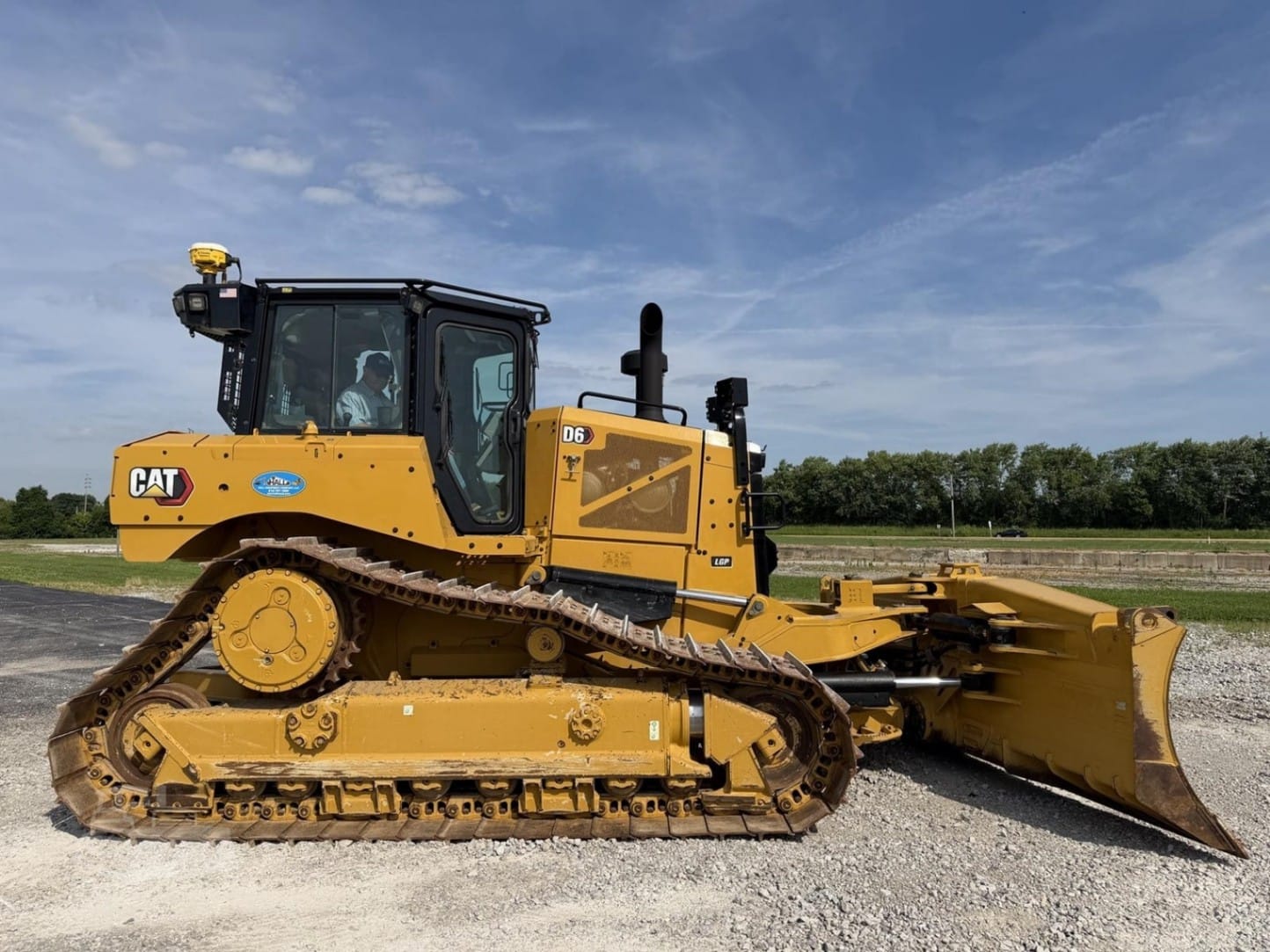 2022 Caterpillar D6 LGP Dozers for sale in Pontoon Beach, IL - listing photo 4 of 8