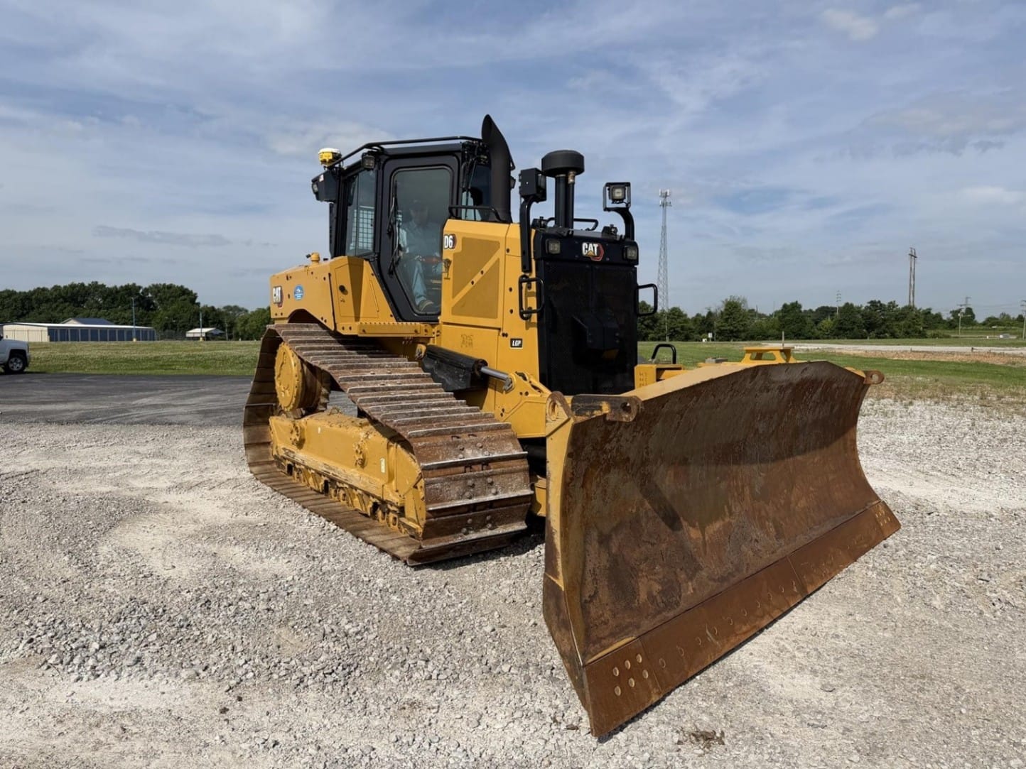 2022 Caterpillar D6 LGP Dozers for sale in Pontoon Beach, IL - listing photo 5 of 8