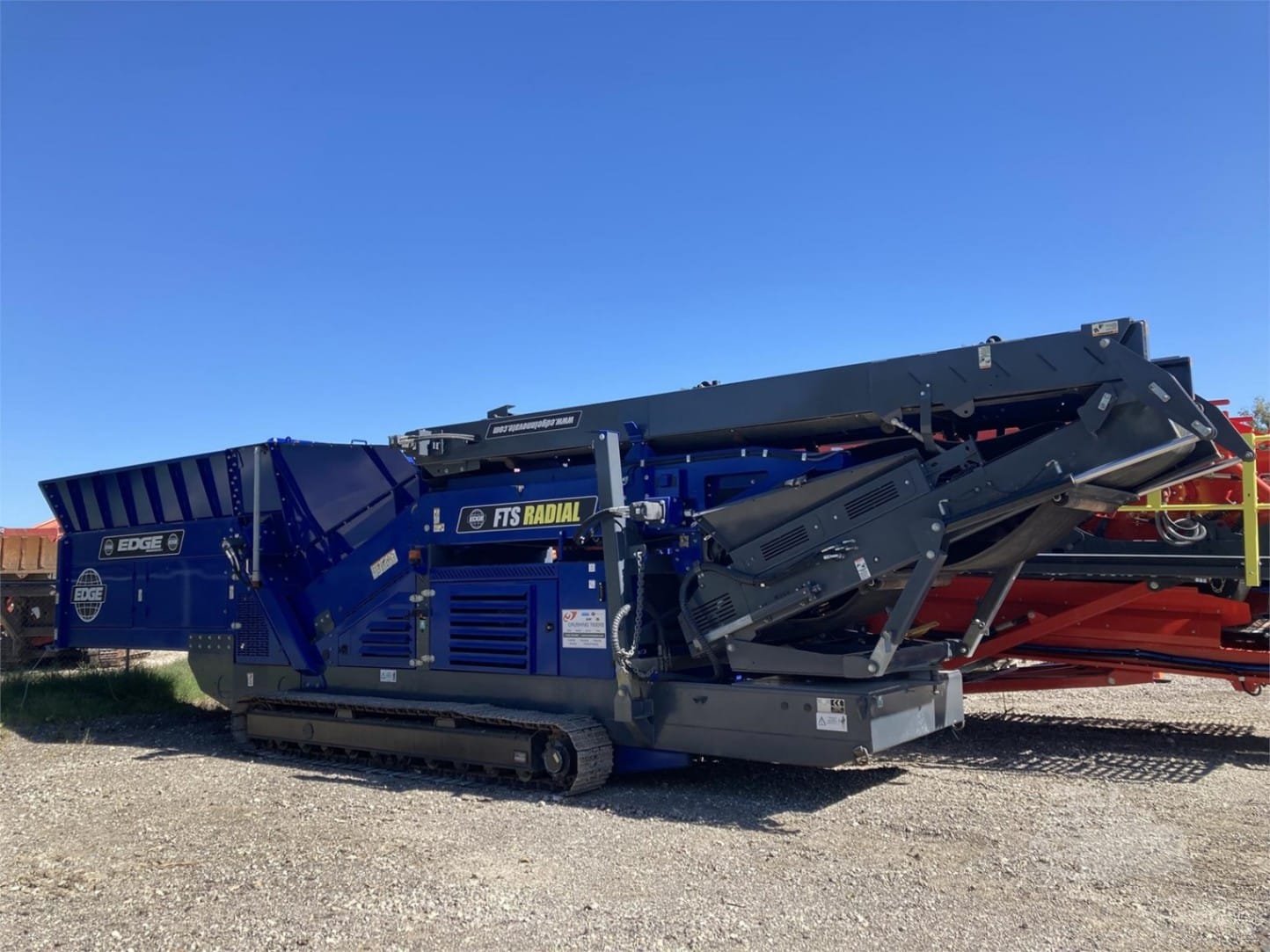 2022 EDGE Innovate FTS65 Radial Stacking Conveyor for sale in Austin, TX - listing photo 2 of 8