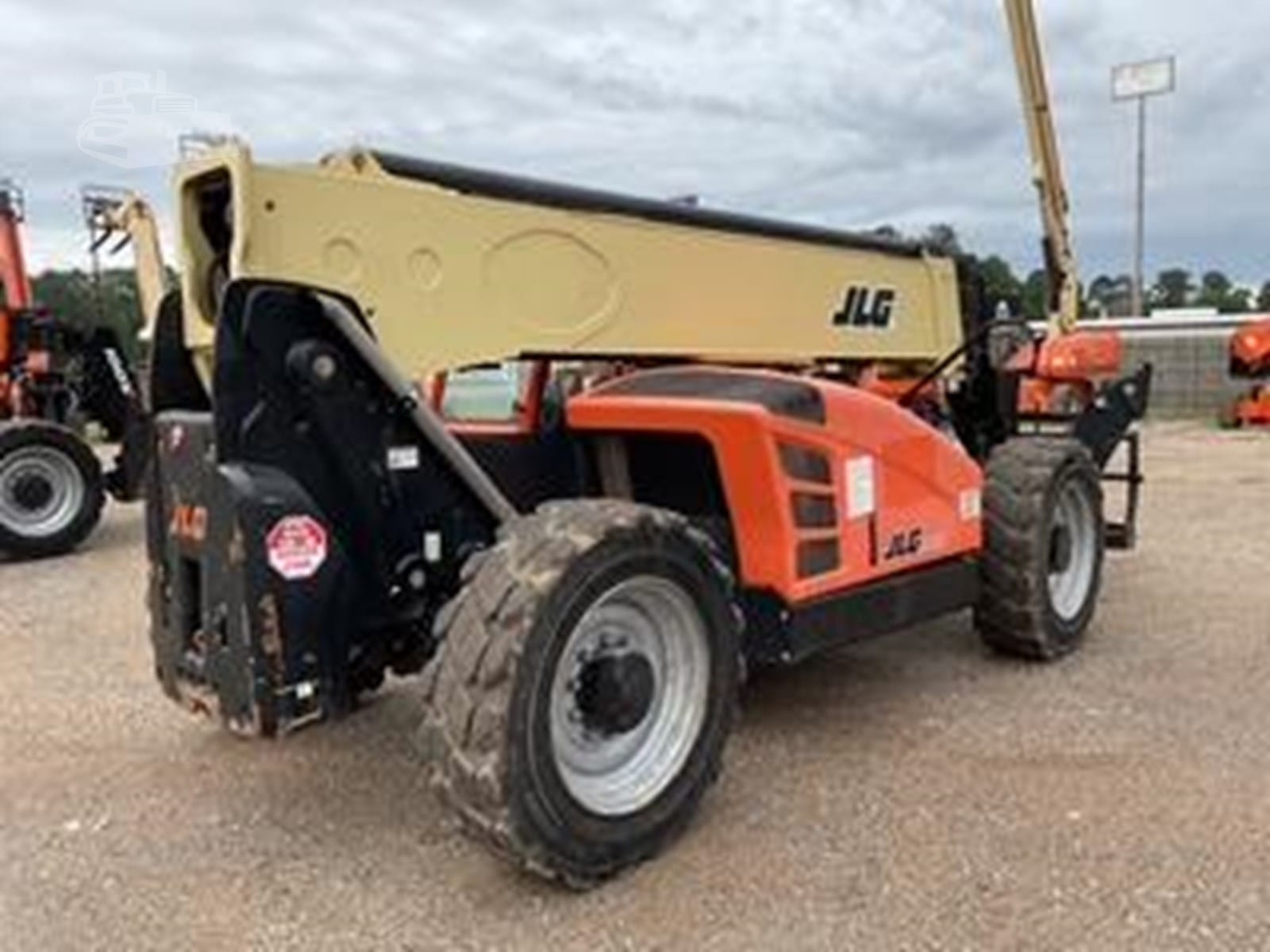2022 JLG jlg-1055 Telehandler Telescopic Forklift for sale in Livingston, TX - primary listing photo of 8