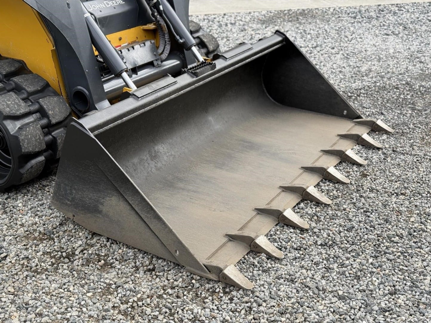 2022 John Deere 325G Track Loaders for sale in Dover, DE - listing photo 9 of 10