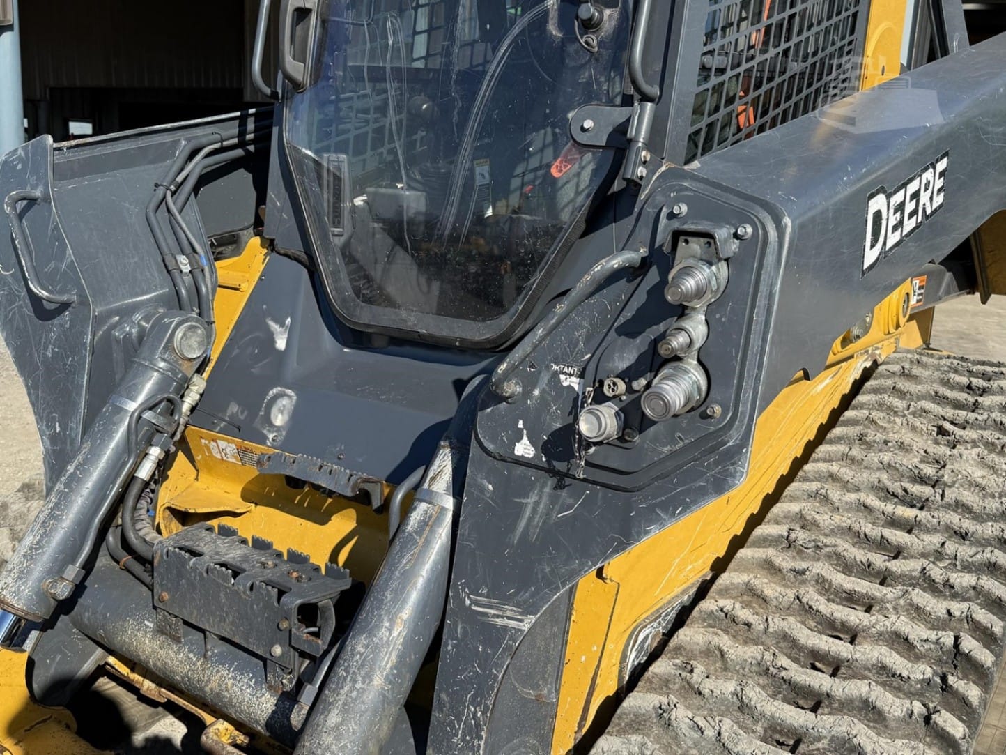2022 John Deere 331G Track Loaders for sale in McAlester, OK - listing photo 2 of 8