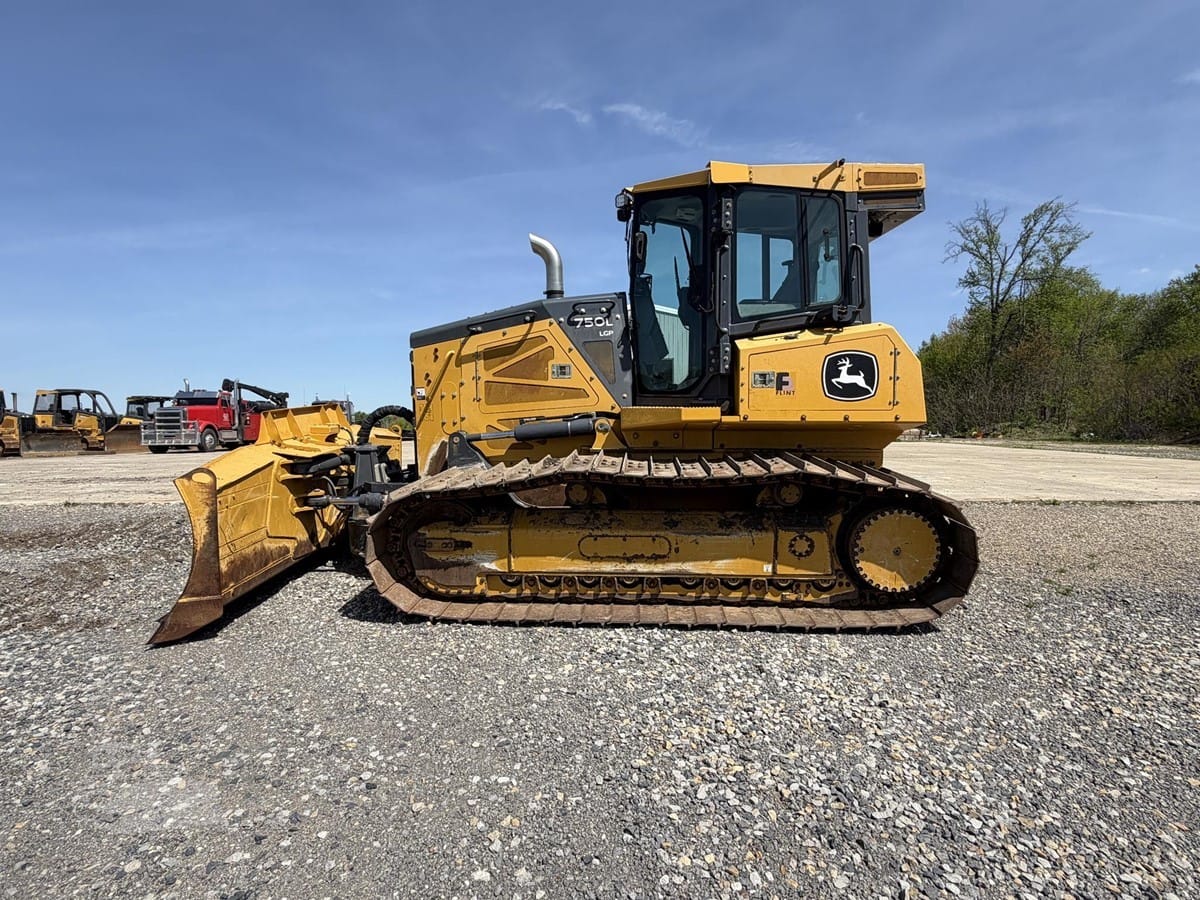 2022 John Deere 750L Dozers for sale in Sugarcreek, OH - primary listing photo of 8