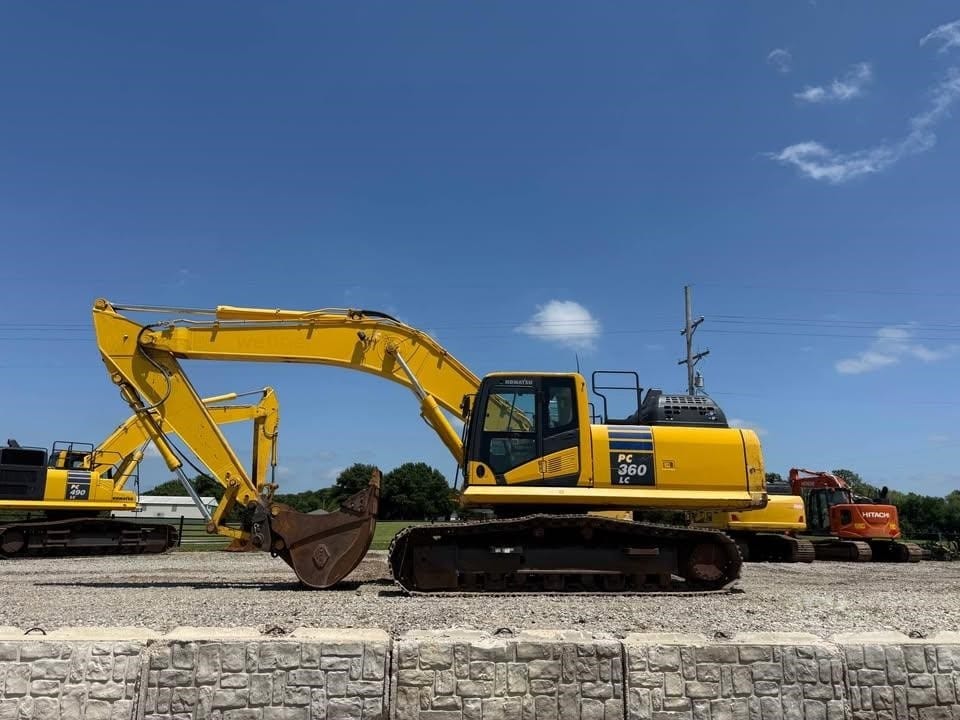 2022 Komatsu PC360LC-11 Excavators for sale in Wewoka, OK - listing photo 2 of 8
