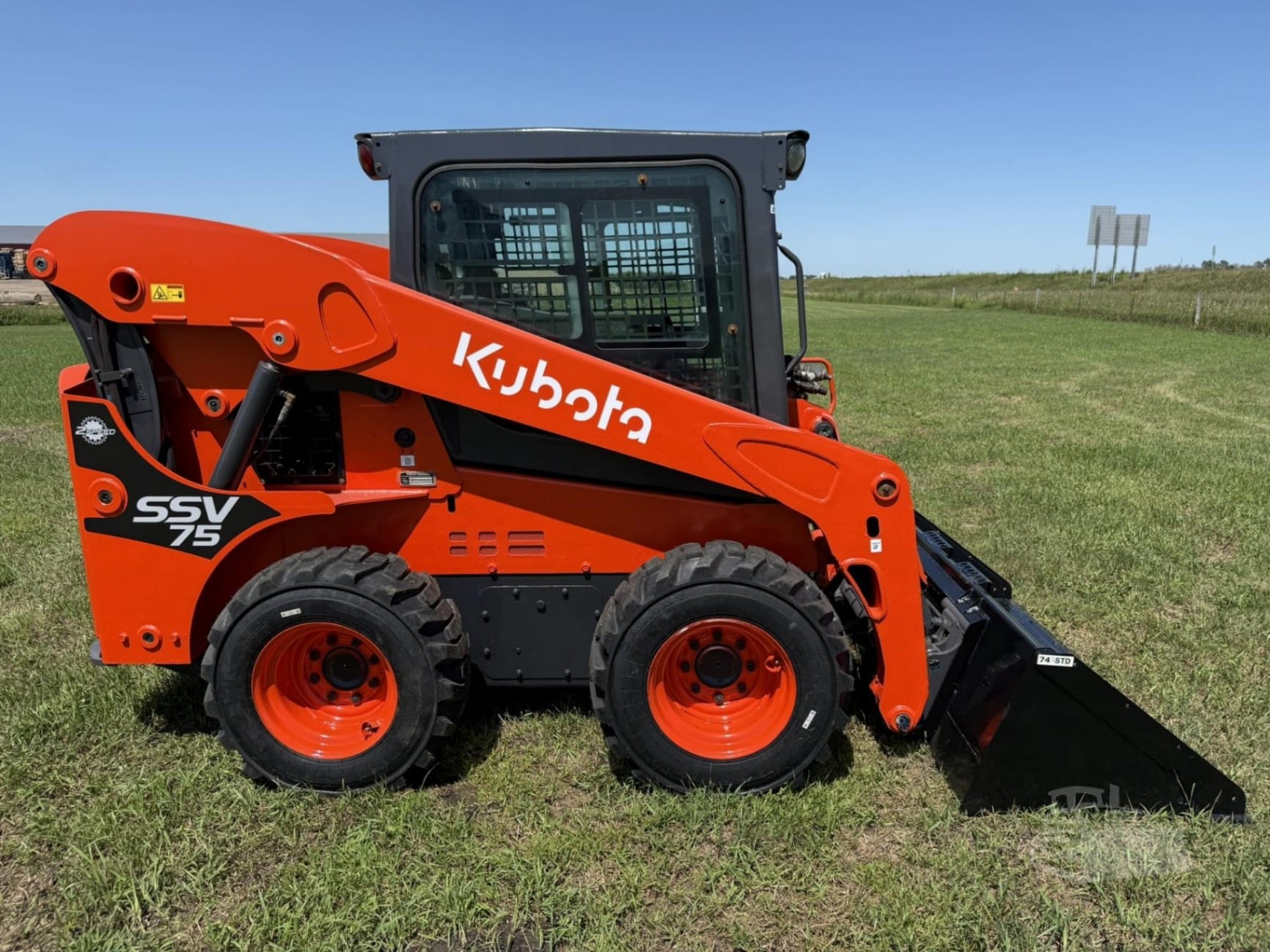 2022 Kubota SSV75 Skid Steer Loaders for sale in Sibley, IA - listing photo 5 of 8