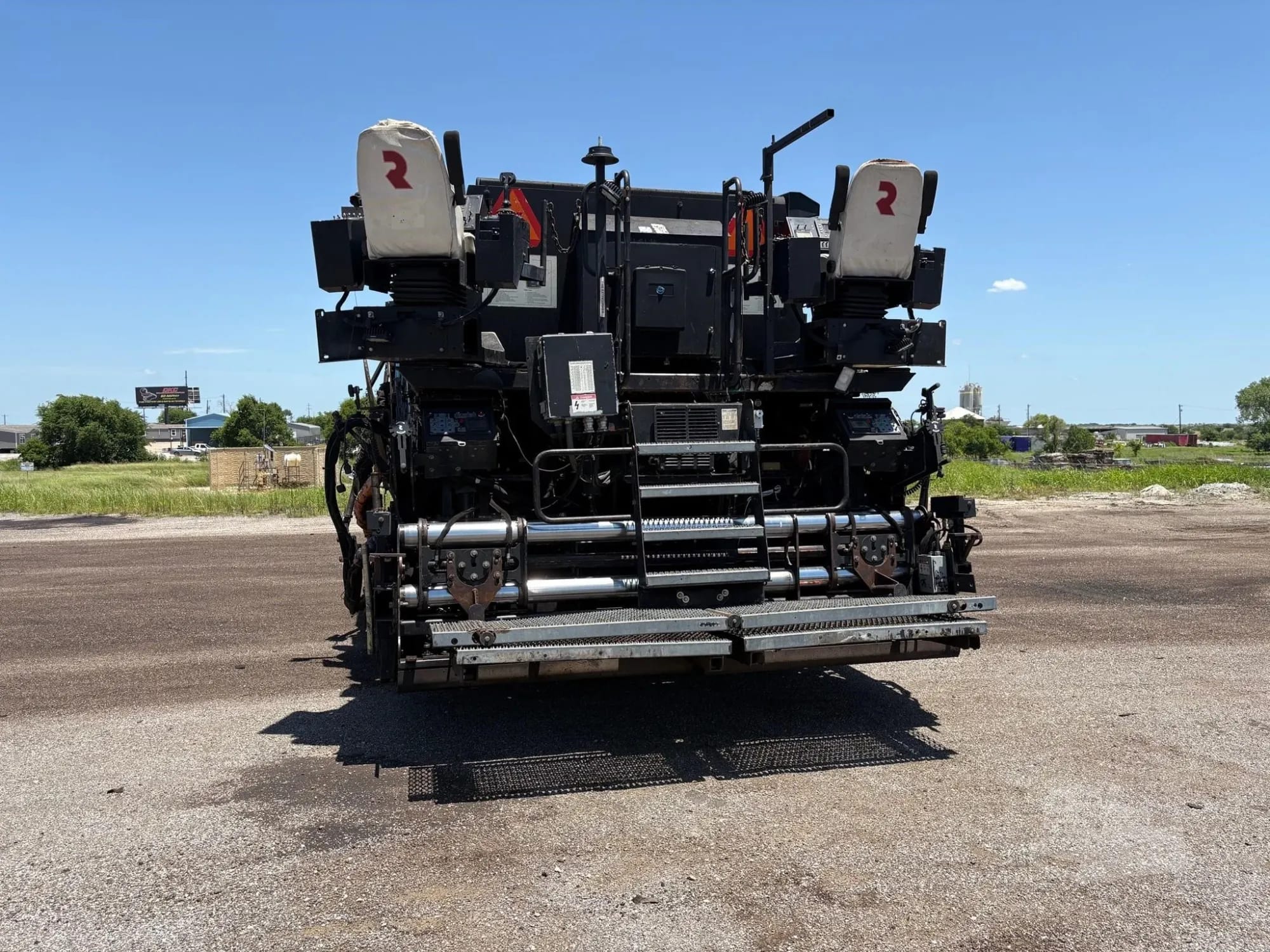 2022 ROADTEC SP200E Asphalt Pavers for sale in Rhome, TX - listing photo 14 of 17
