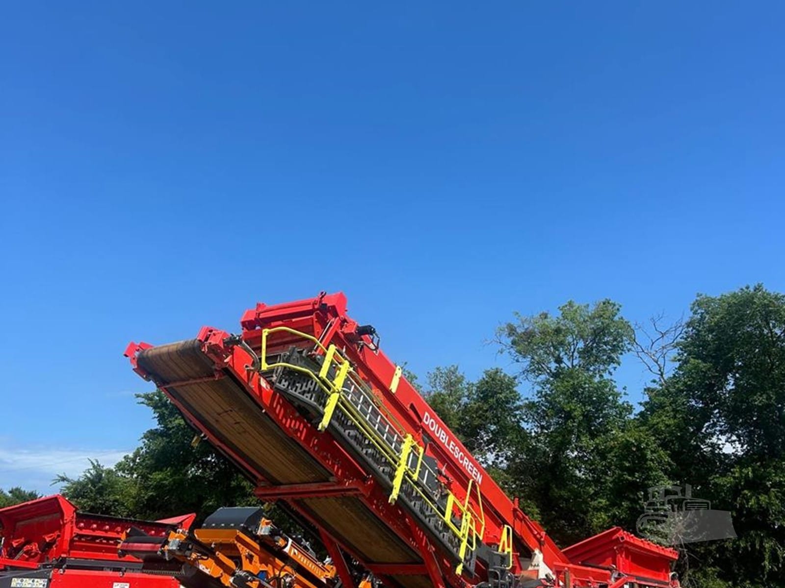 2022 Sandvik QA441 Screen Plant Tracked for sale in Austin, TX - listing photo 2 of 8