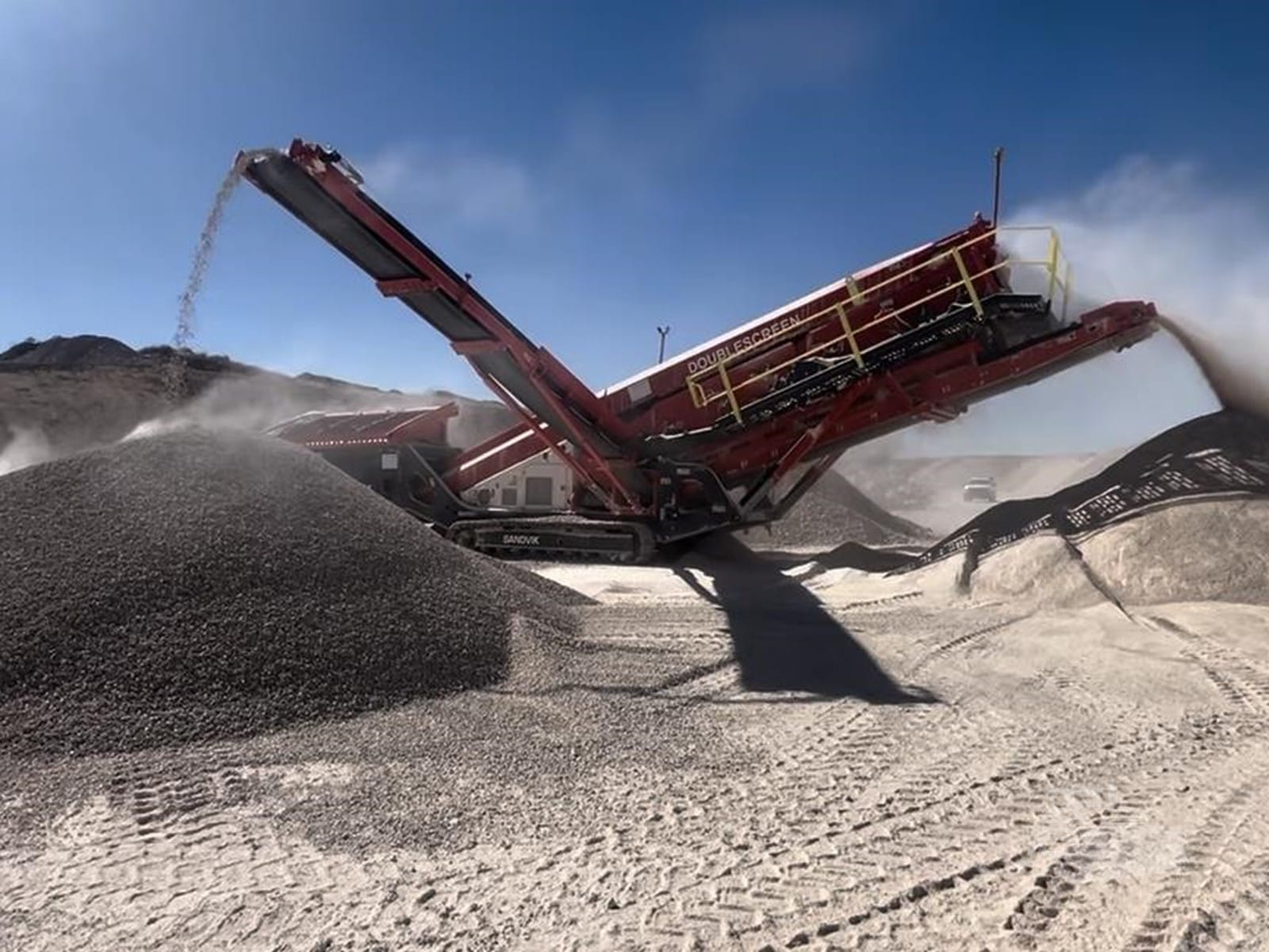 2022 Sandvik QA441 Screen Plant Tracked for sale in Austin, TX - listing photo 3 of 8