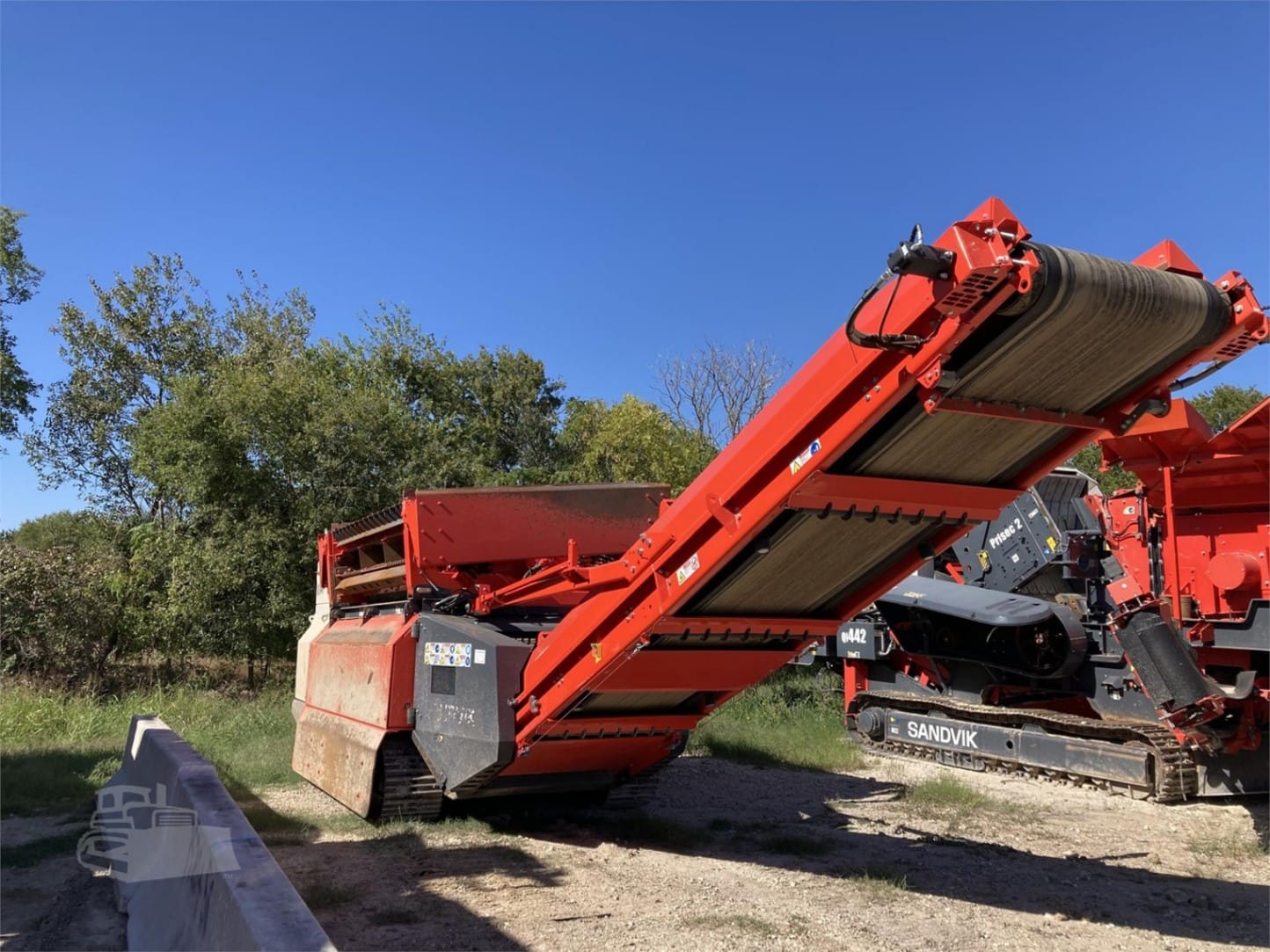 2022 Sandvik QE141 Screen Plant Tracked for sale in Austin, TX - listing photo 3 of 8