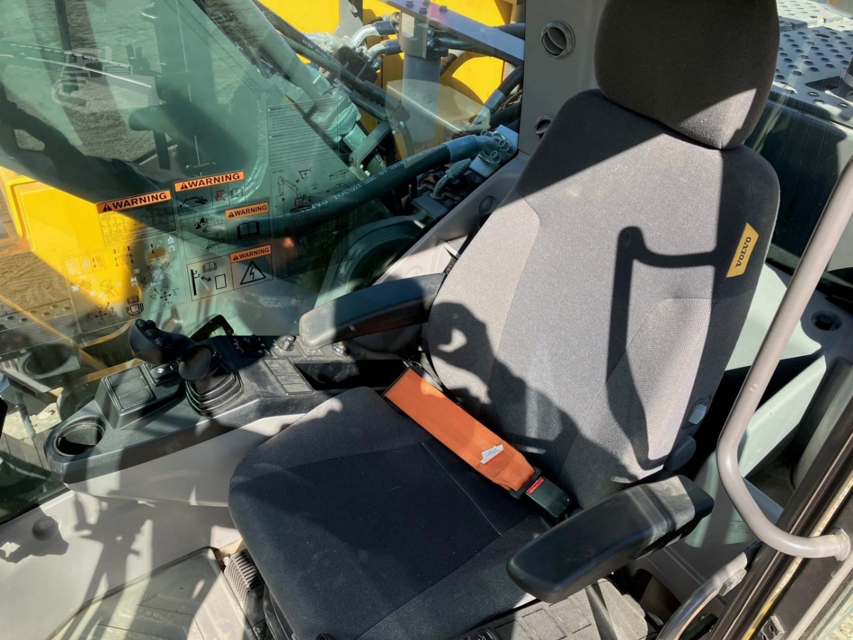 2022 Volvo EC380EL Excavators for sale in Omaha, NE - listing photo 8 of 8