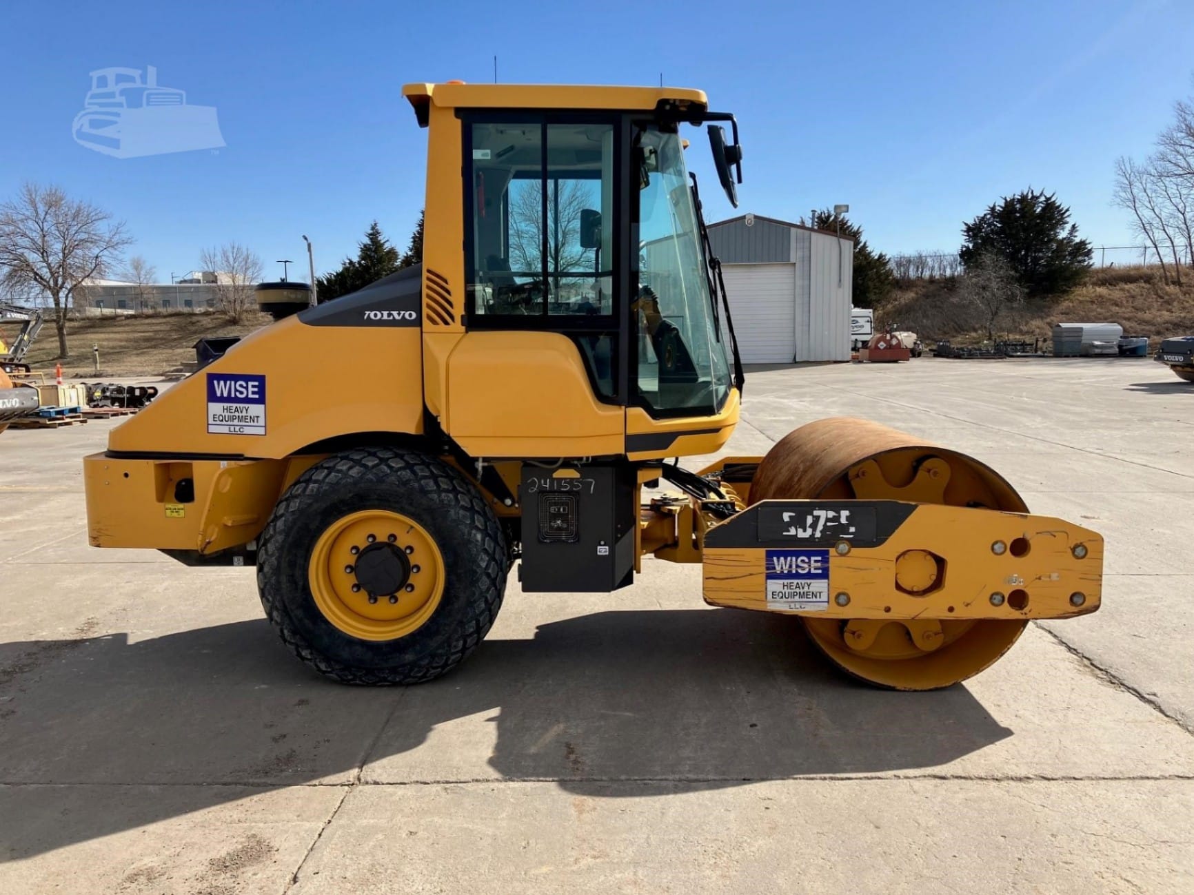2022 Volvo SD75B Smooth Drum Rollers for sale in Omaha, NE - listing photo 2 of 8