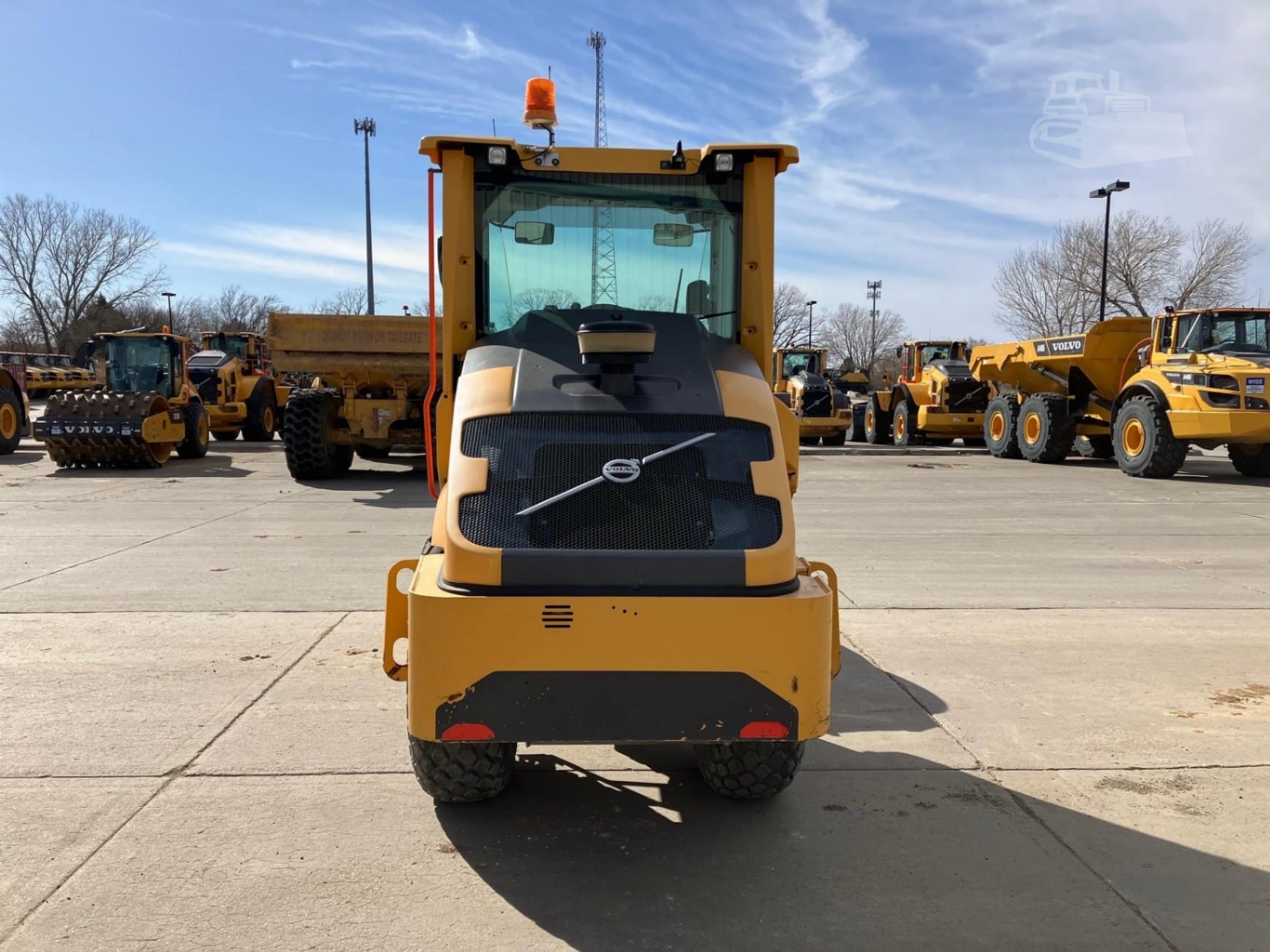 2022 Volvo SD75B Smooth Drum Rollers for sale in Omaha, NE - listing photo 6 of 8