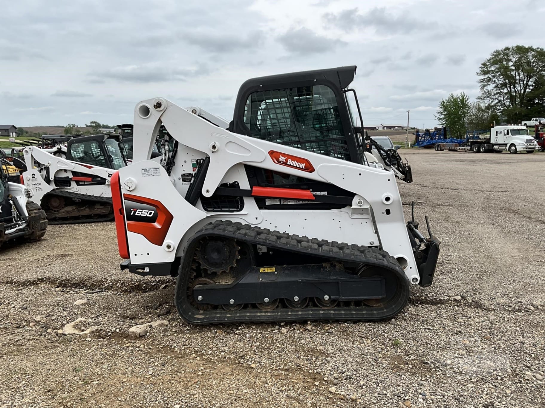 2023 Bobcat T650 Track Loaders for sale in Edgewood, IA - listing photo 2 of 8