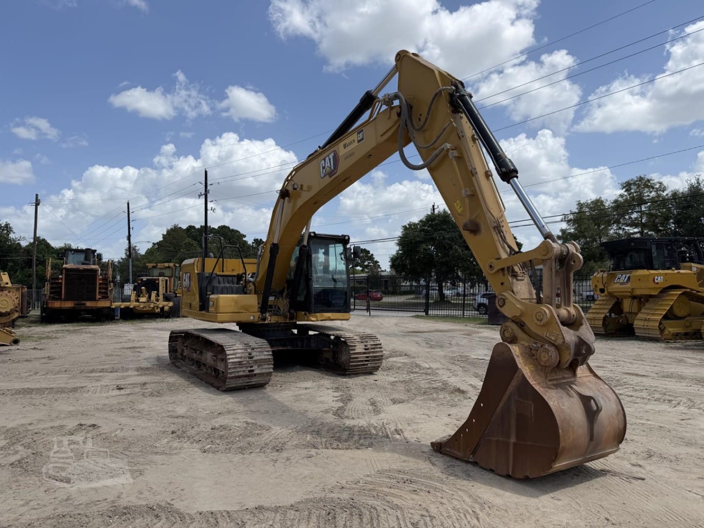 2023 Caterpillar 320 Excavators for sale in Houston, TX - listing photo 3 of 6