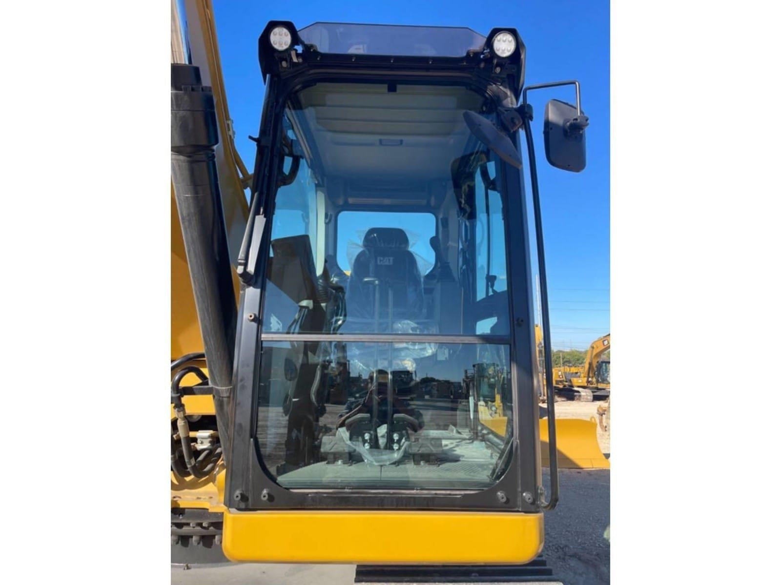 2023 Caterpillar 320 Excavators for sale in San Antonio, TX - listing photo 7 of 8