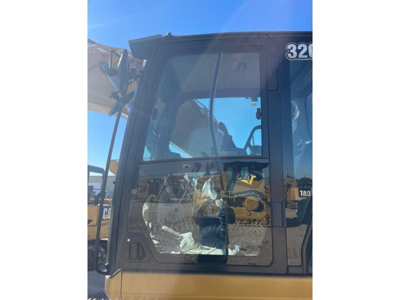 2023 Caterpillar 320 Excavators for sale in San Antonio, TX - listing photo 8 of 8