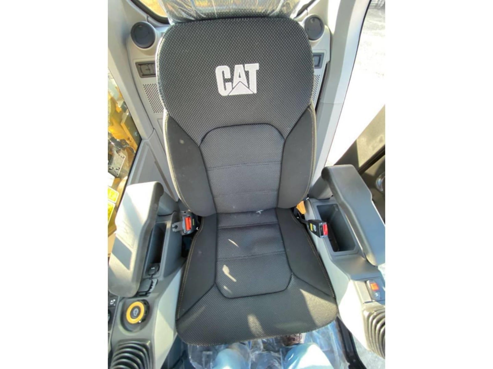 2023 Caterpillar 323 Excavators for sale in San Antonio, TX - listing photo 7 of 7