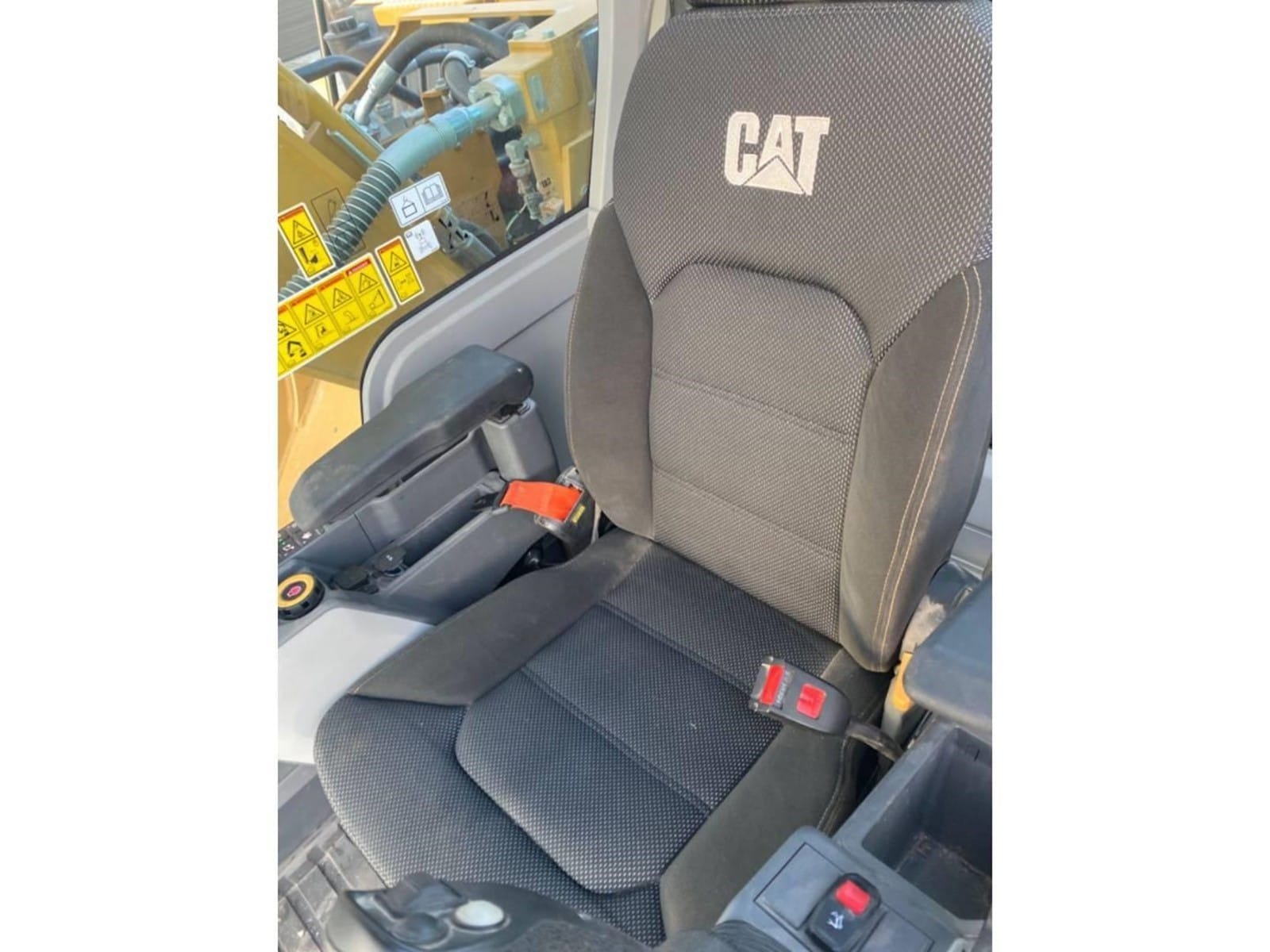 2023 Caterpillar 323 Excavators for sale in San Antonio, TX - listing photo 7 of 7