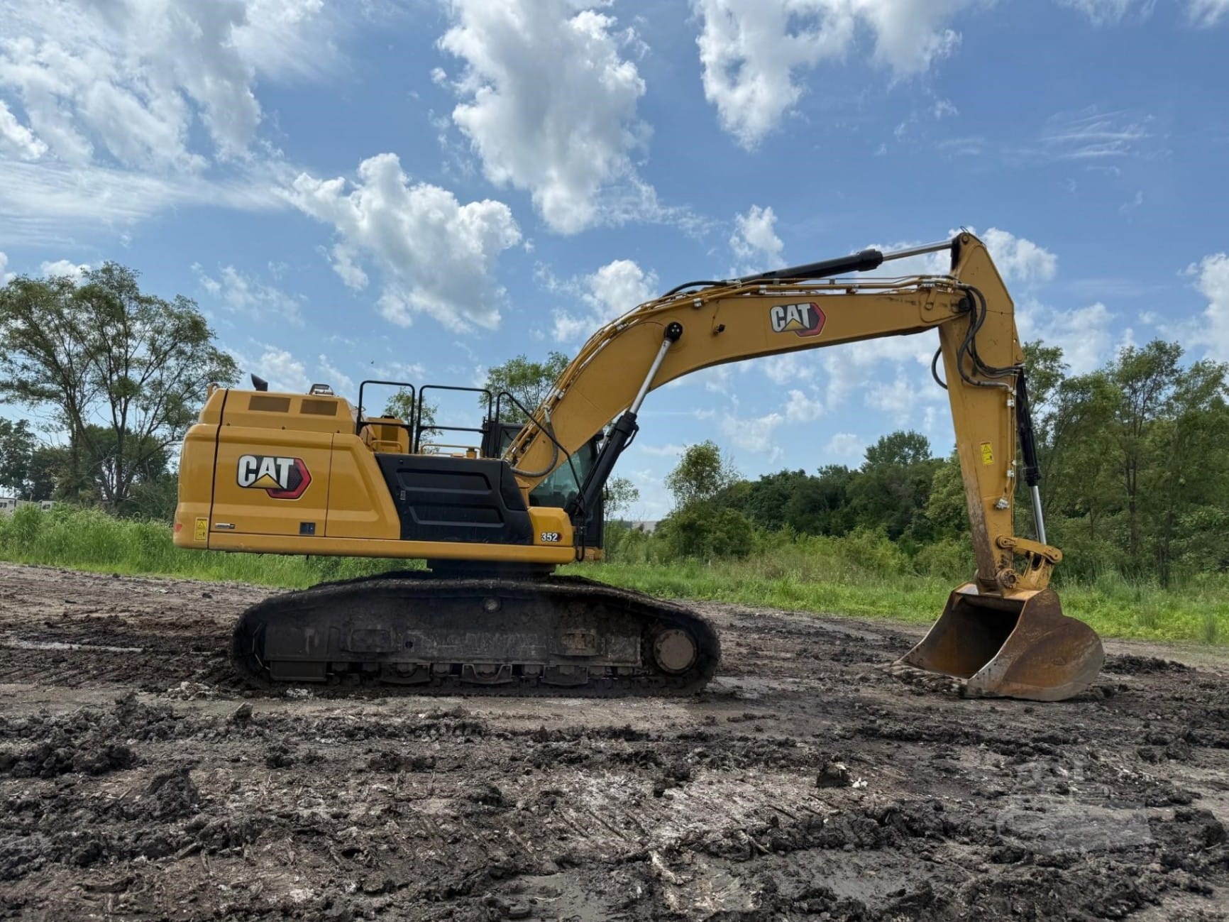 2023 Caterpillar 352 Excavators for sale in Elkader, IA - listing photo 5 of 8