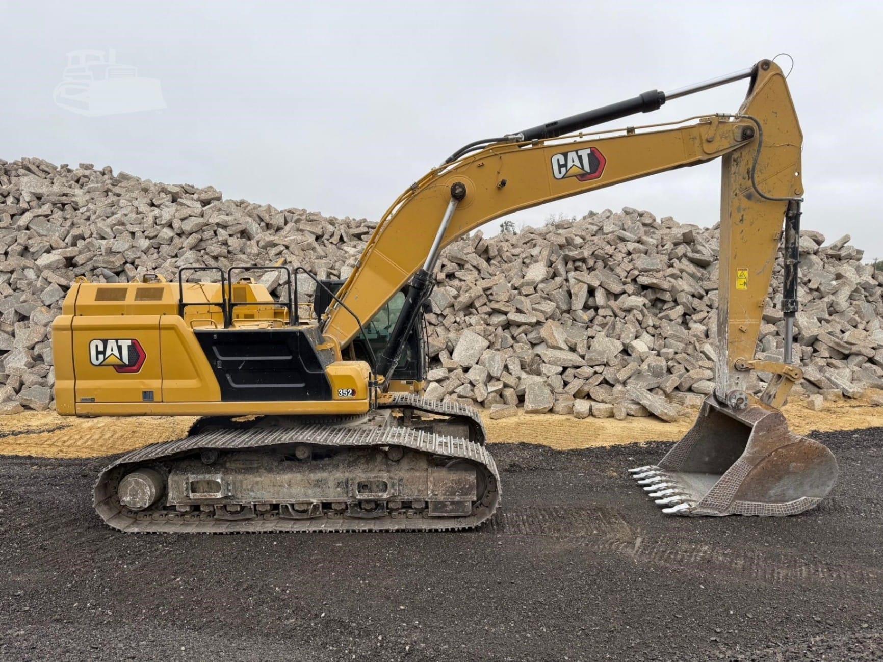2023 Caterpillar 352 Excavators for sale in Elkader, IA - listing photo 5 of 8