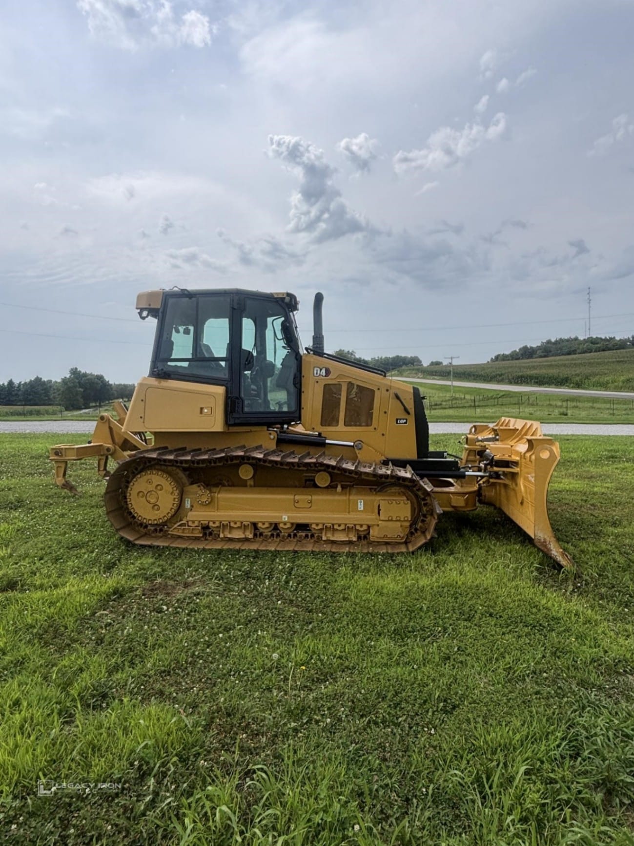2023 Caterpillar D4 LGP Dozers for sale in Grain Valley, MO - listing photo 2 of 8