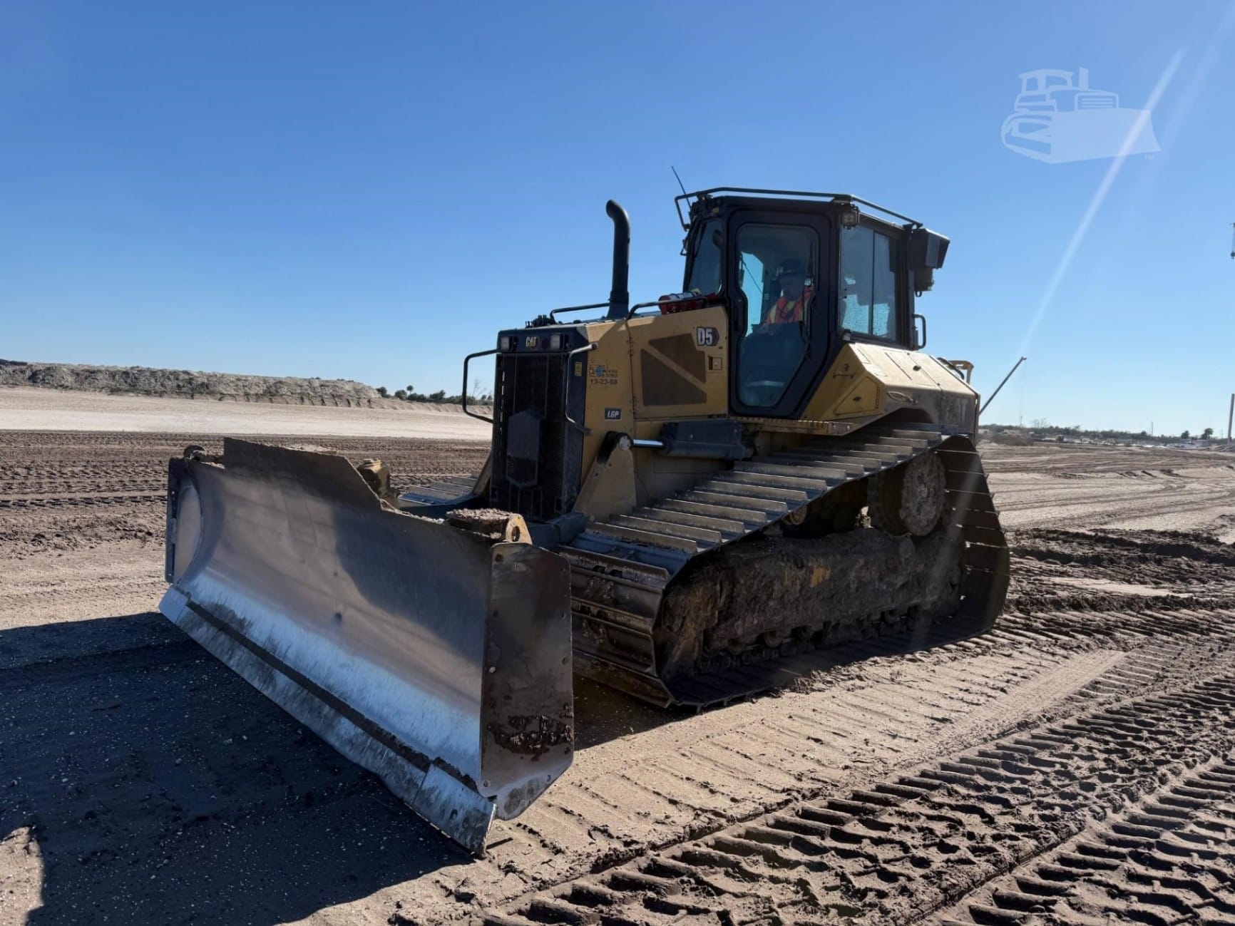 2023 Caterpillar D5 LGP Dozers for sale in Elkader, IA - listing photo 8 of 8