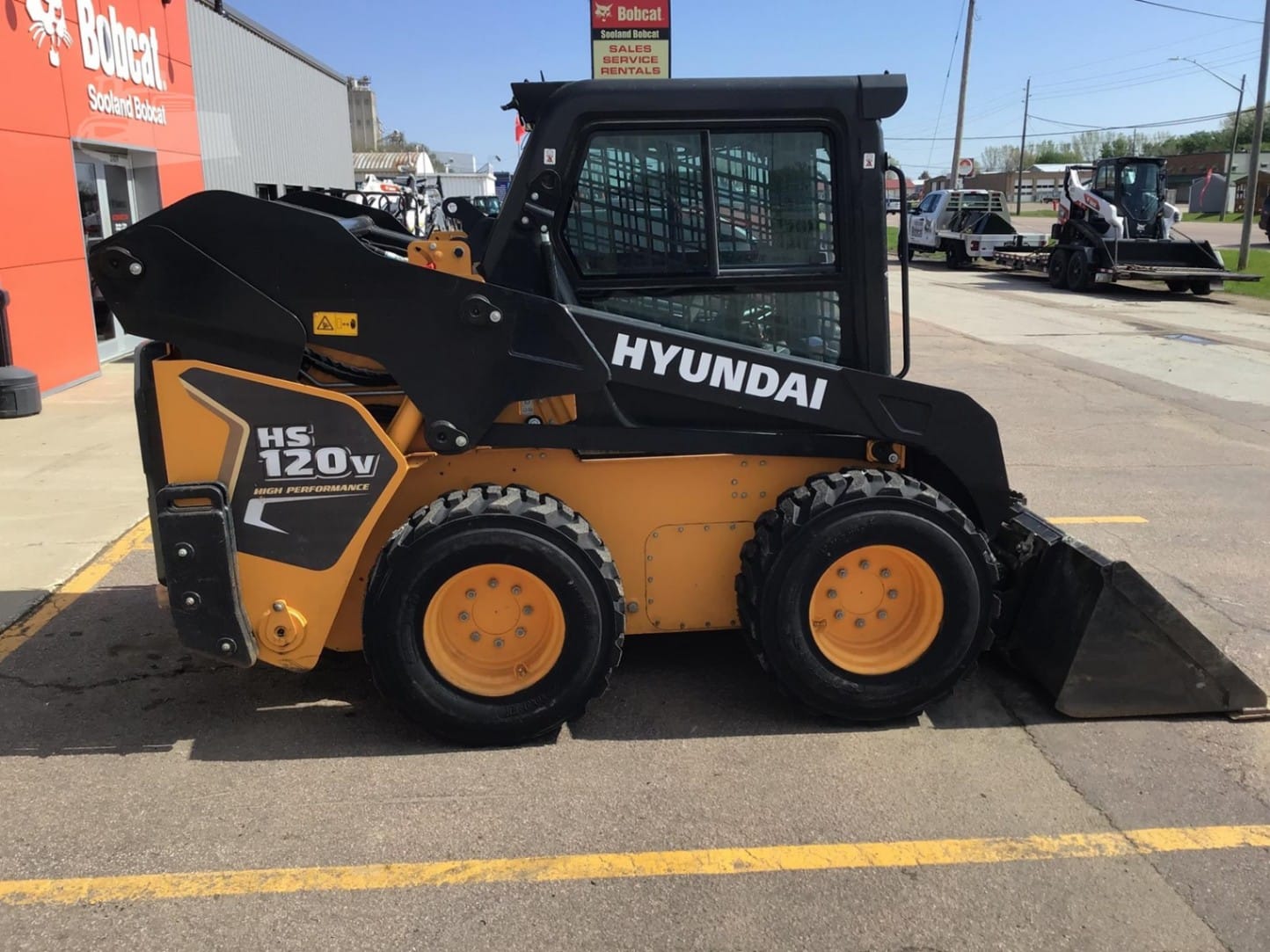 2023 Hyundai HS120V Skid Steer Loaders for sale in Sioux City, IA - listing photo 2 of 8
