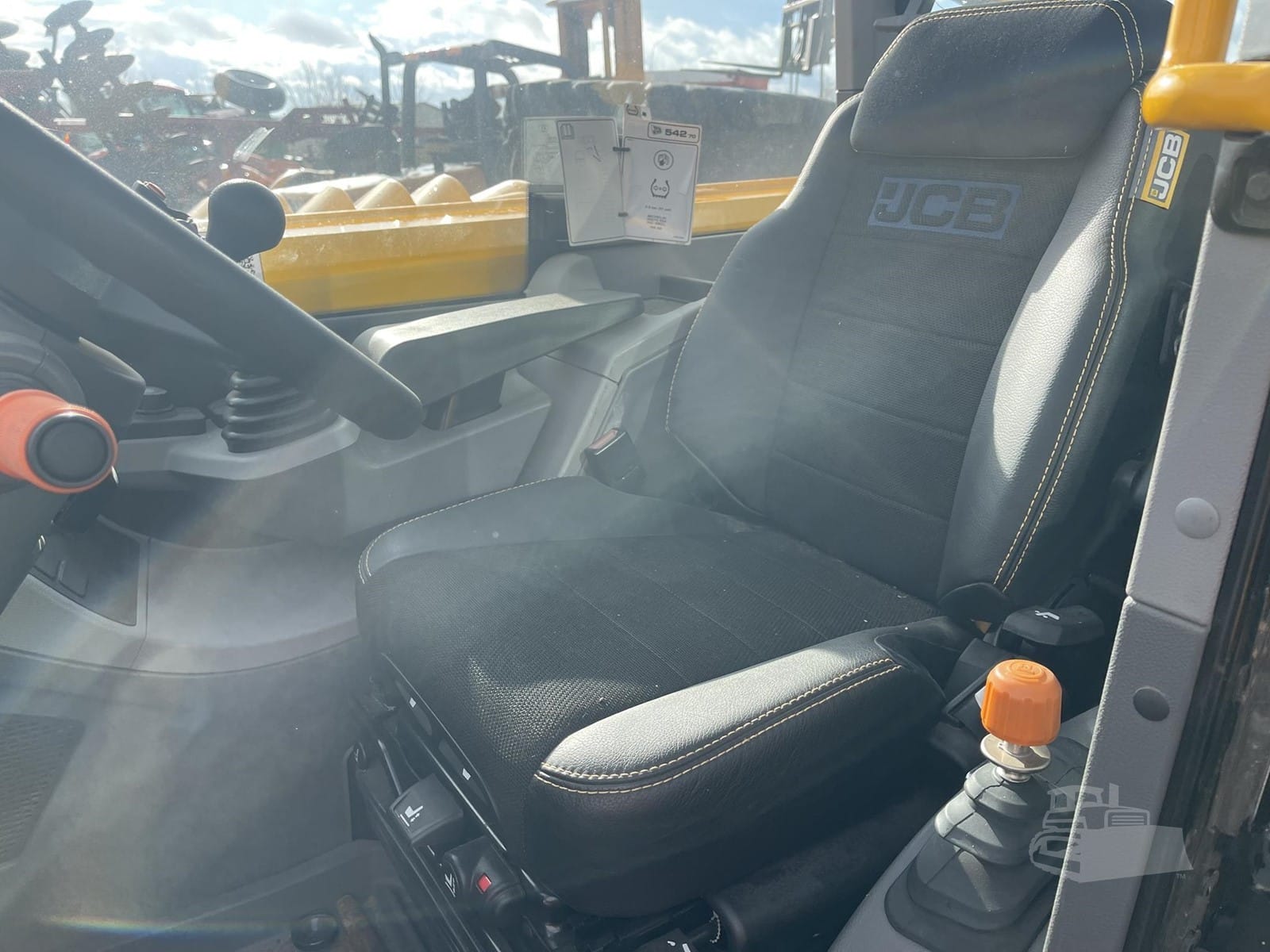 2023 JCB 542-70 AGRI SUPER Telehandlers Forklifts for sale in Norfolk, NE - listing photo 5 of 6