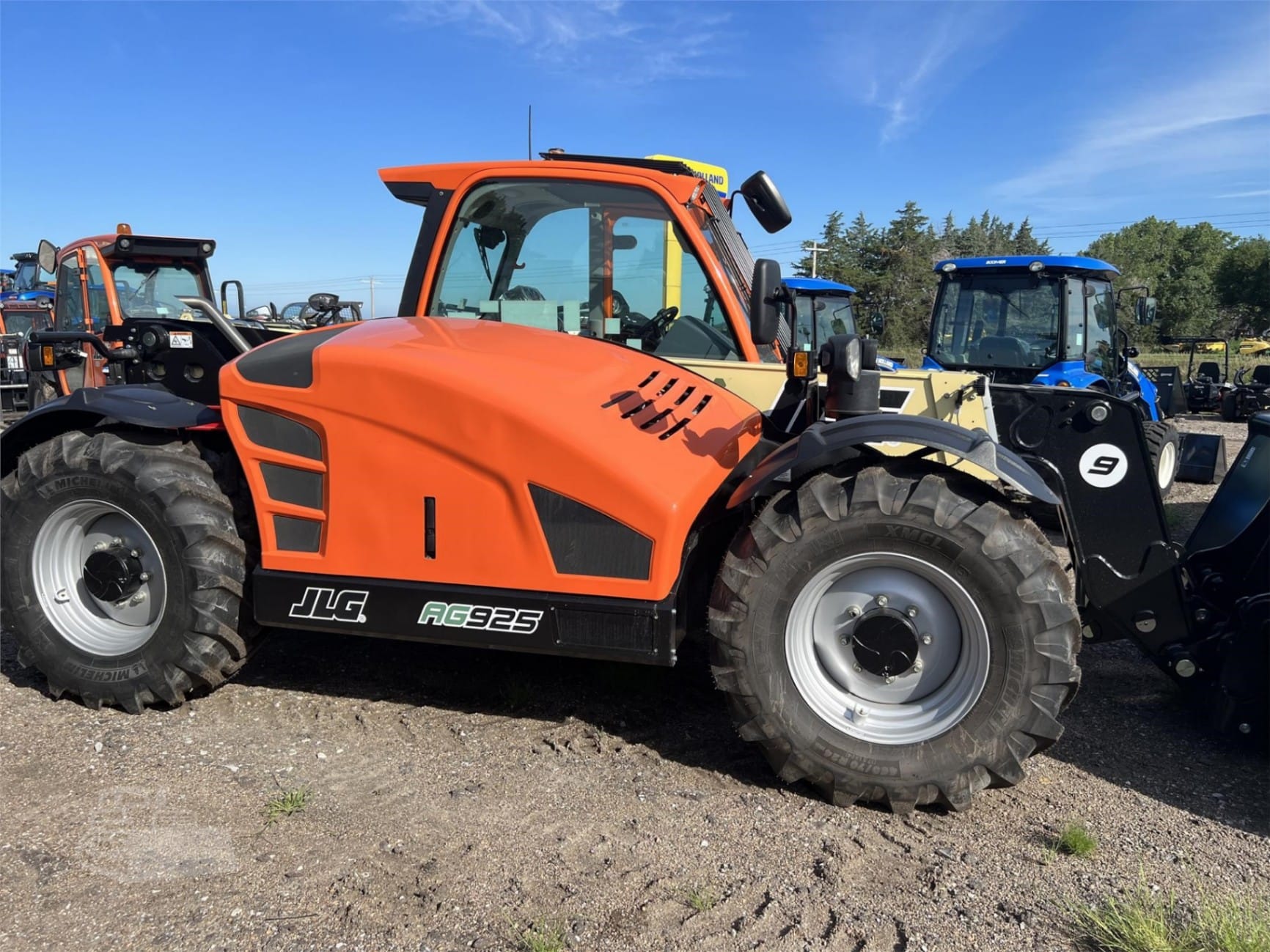 2023 JLG 925 Telehandlers Forklifts for sale in David City, NE - listing photo 2 of 7