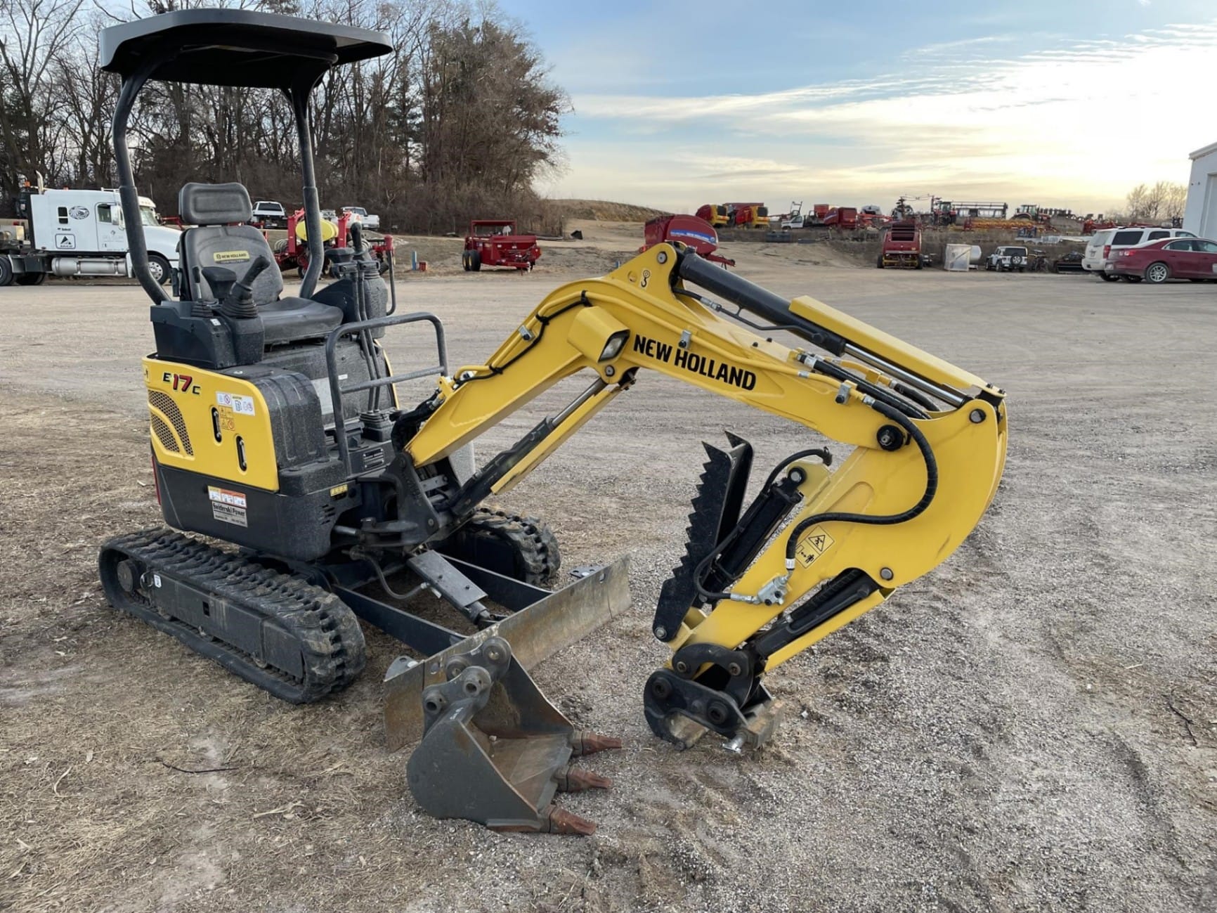 2023 New Holland E17C Excavators for sale in Edgewood, IA - listing photo 2 of 7