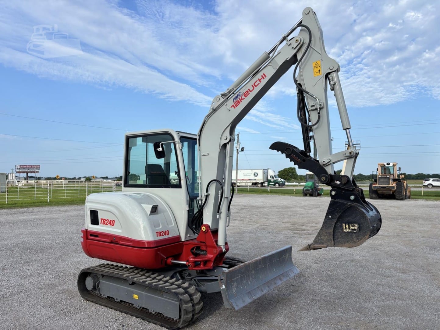2023 Takeuchi TB240 Excavators for sale in Mounds, OK - listing photo 4 of 8