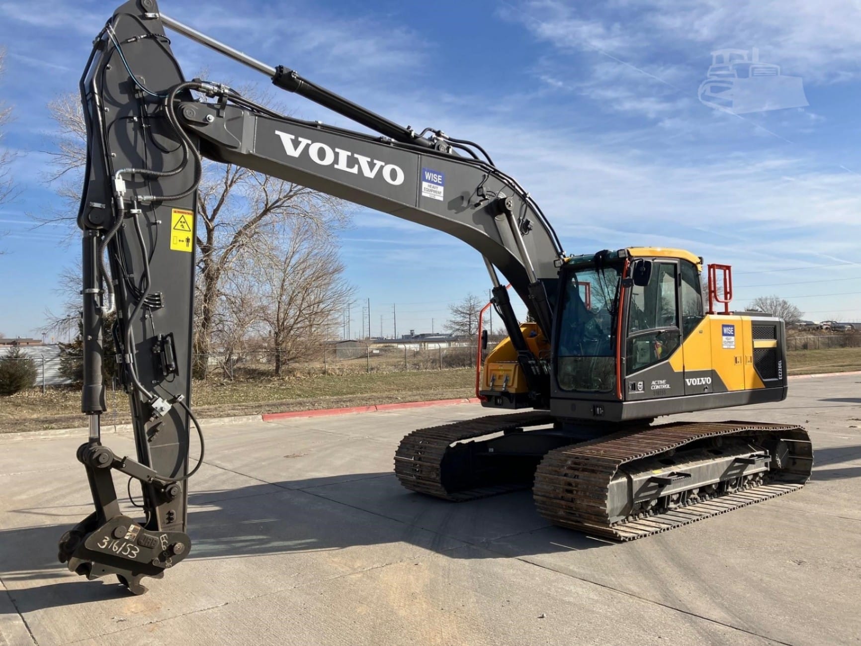 2023 Volvo EC220EL Excavators for sale in Omaha, NE - listing photo 2 of 8