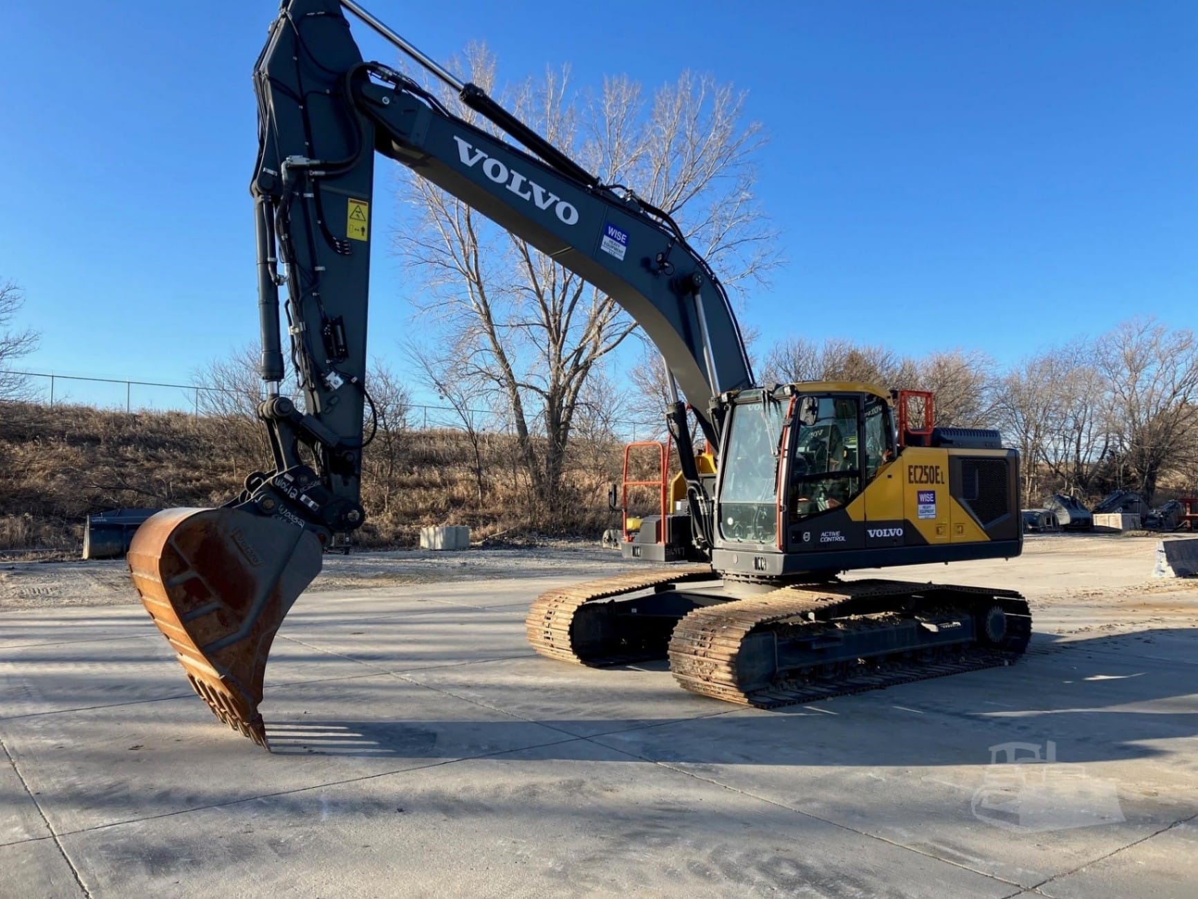 2023 Volvo EC250EL Excavators for sale in Omaha, NE - listing photo 2 of 7