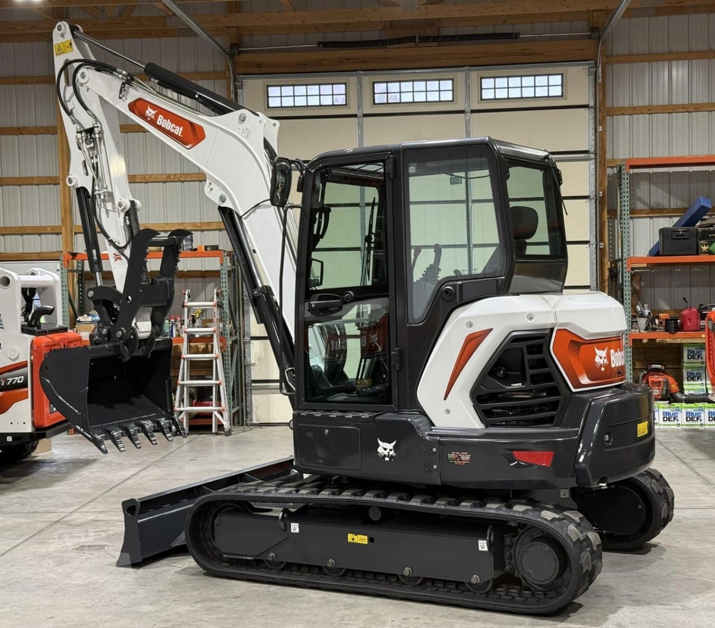 2024 Bobcat E60R2 Excavators for sale in Dover, DE - listing photo 3 of 10