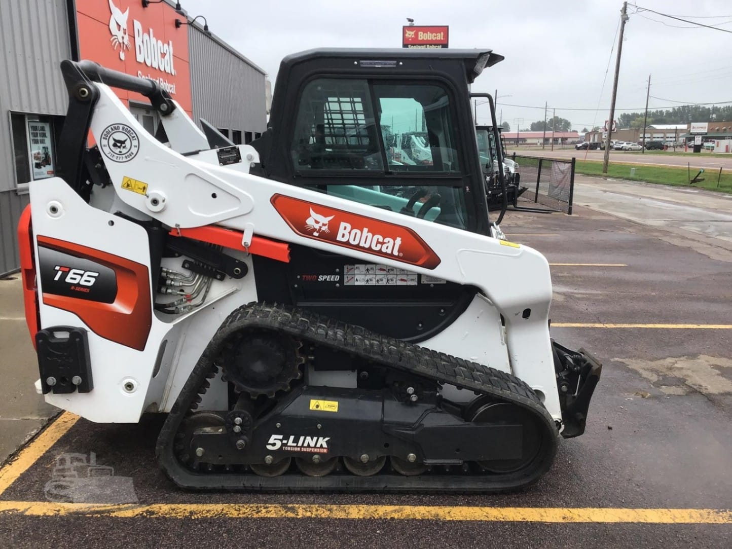 2024 Bobcat T66 Track Loaders for sale in Sioux City, IA - listing photo 2 of 8