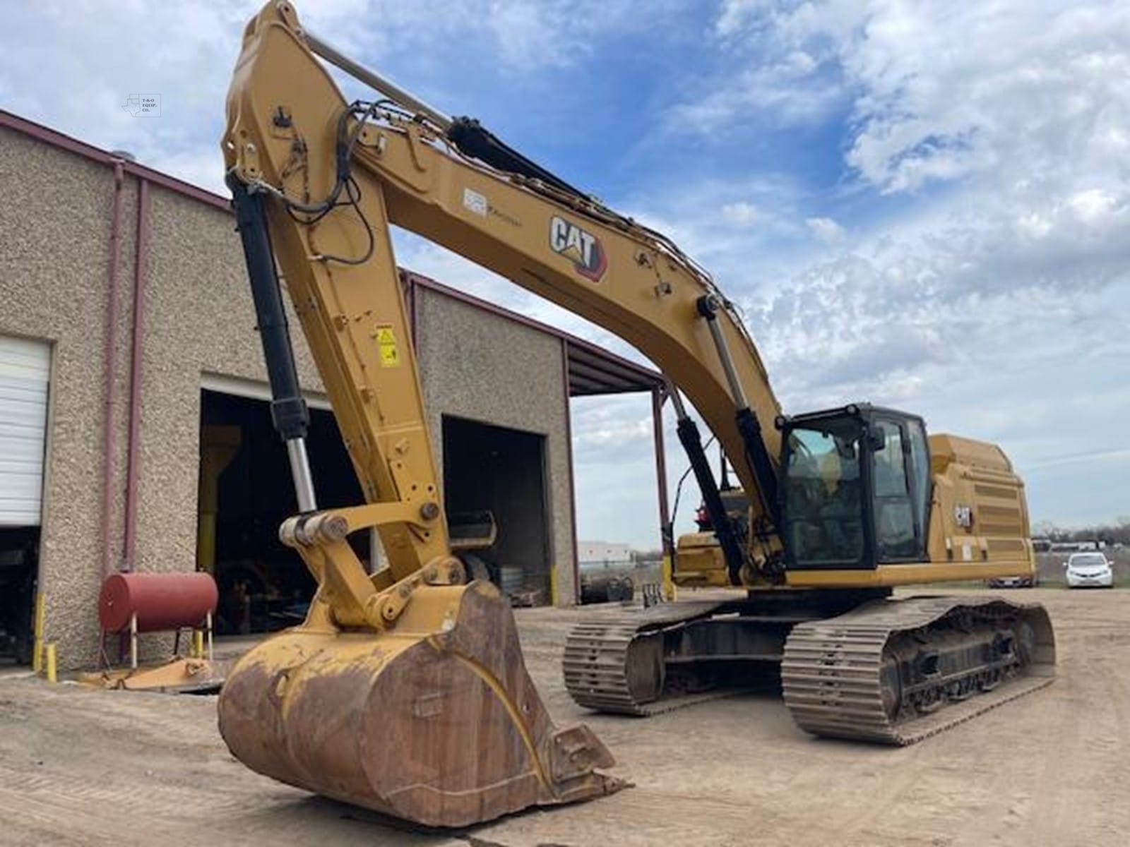 2024 Caterpillar 352 Excavators for sale in Grand Prairie, TX - primary listing photo of 6