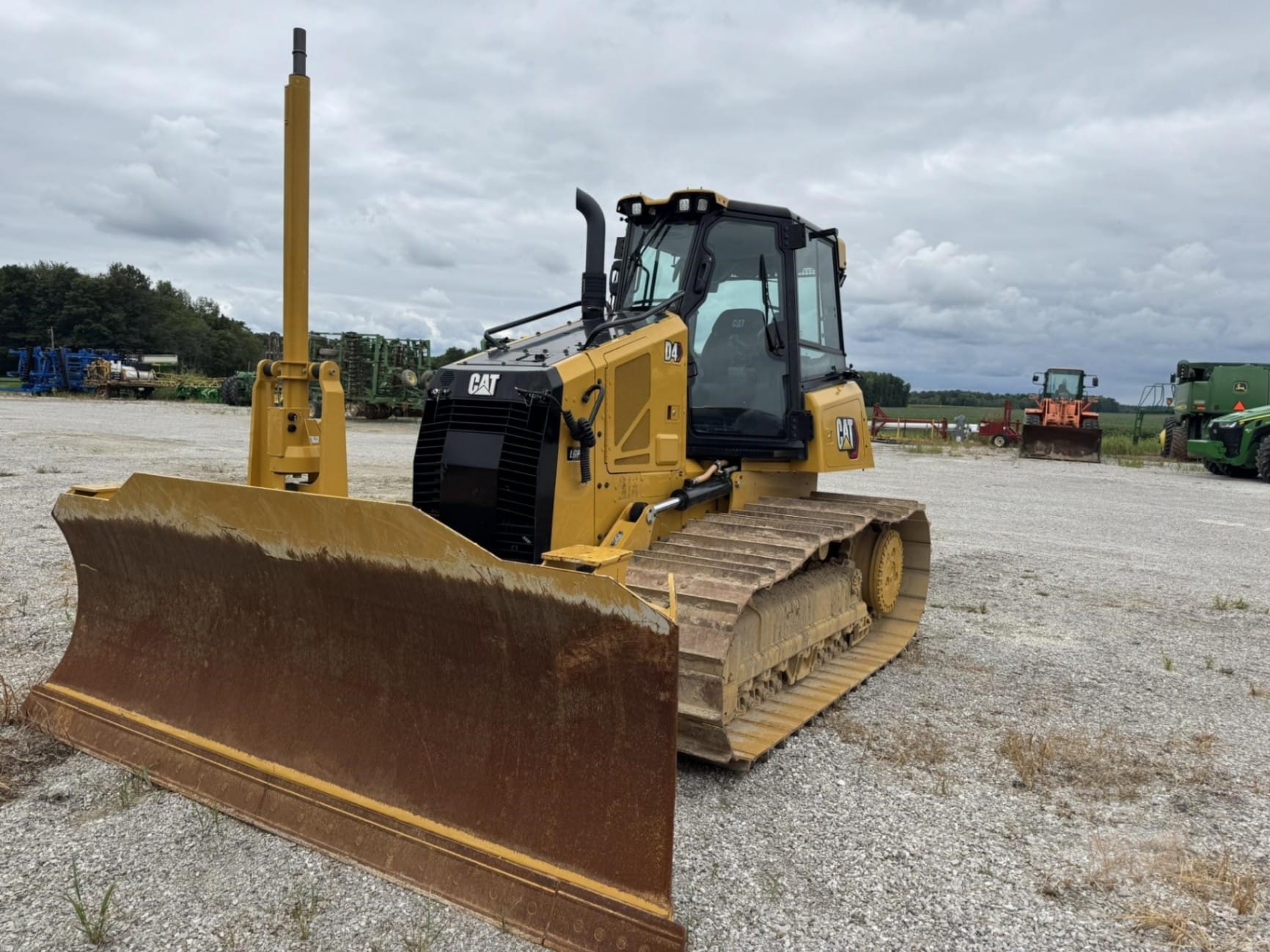 2024 Caterpillar D4 Dozers for sale in Dupont, IN - listing photo 2 of 8