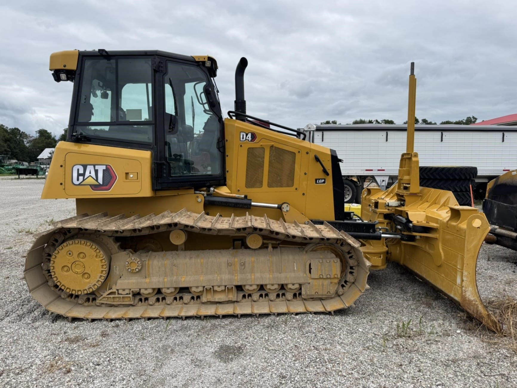 2024 Caterpillar D4 Dozers for sale in Dupont, IN - listing photo 4 of 8