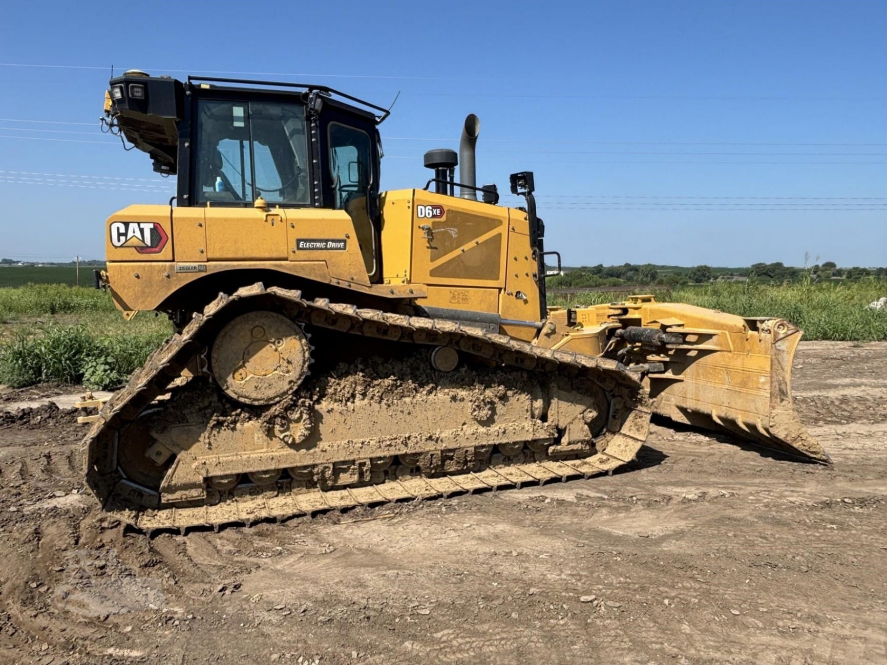 2024 Caterpillar D6 XE LGP Dozers for sale in Elkader, IA - listing photo 2 of 8