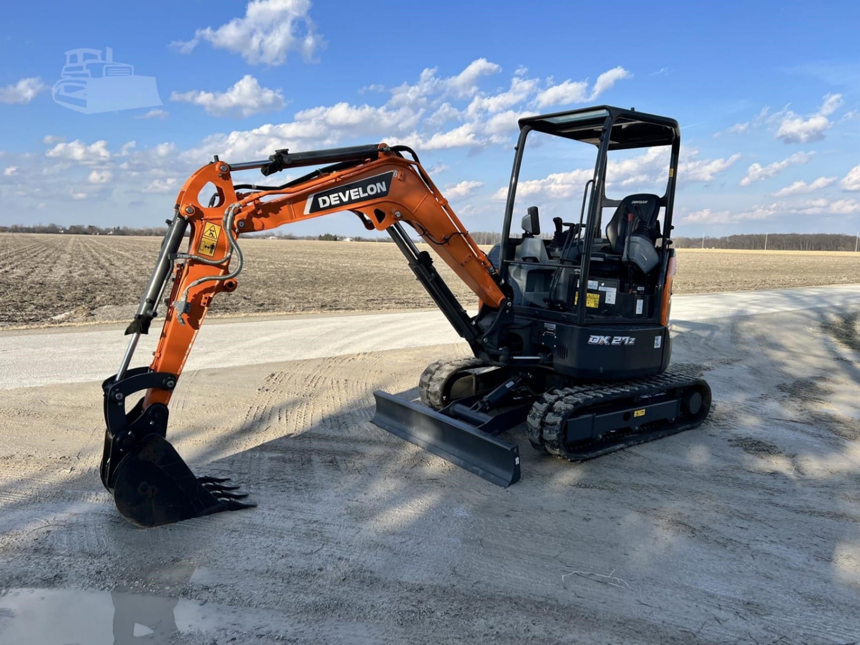 2024 DEVELON (Doosan) DX27Z-7 Excavators for sale in Burgoon, OH - listing photo 2 of 8
