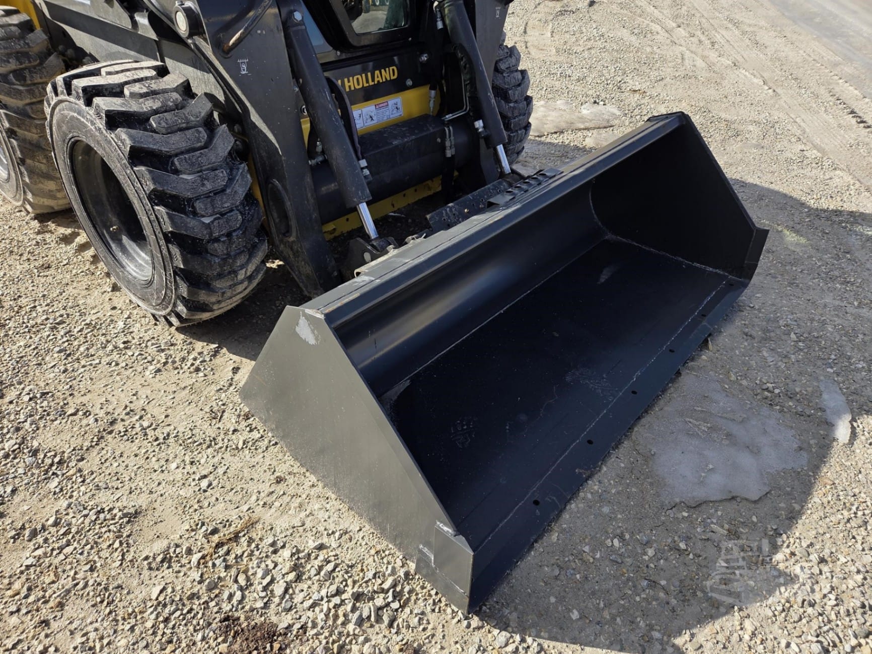 2024 New Holland L320 Skid Steer Loaders for sale in West Union, IA - listing photo 6 of 8