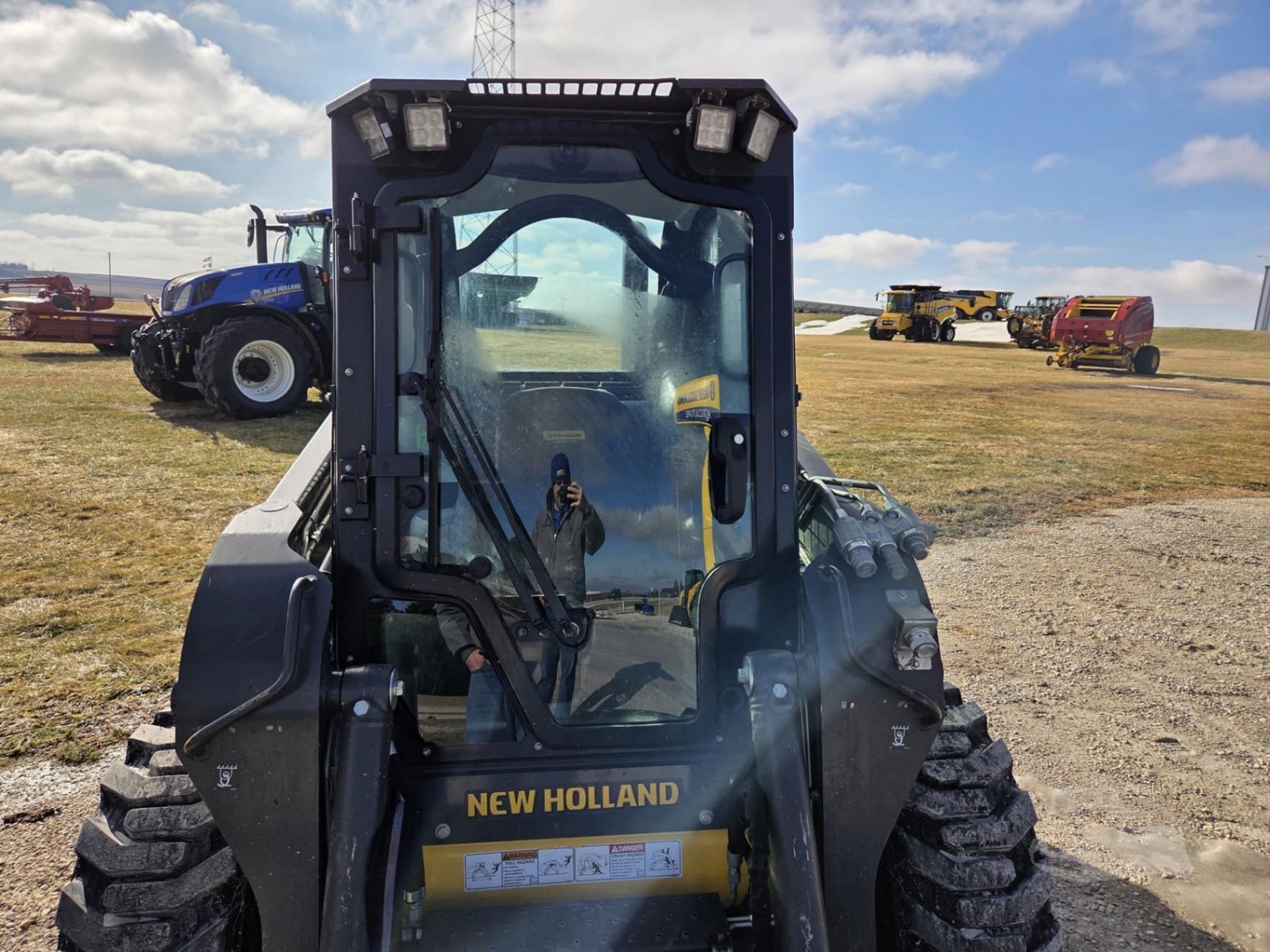 2024 New Holland L320 Skid Steer Loaders for sale in West Union, IA - listing photo 7 of 8