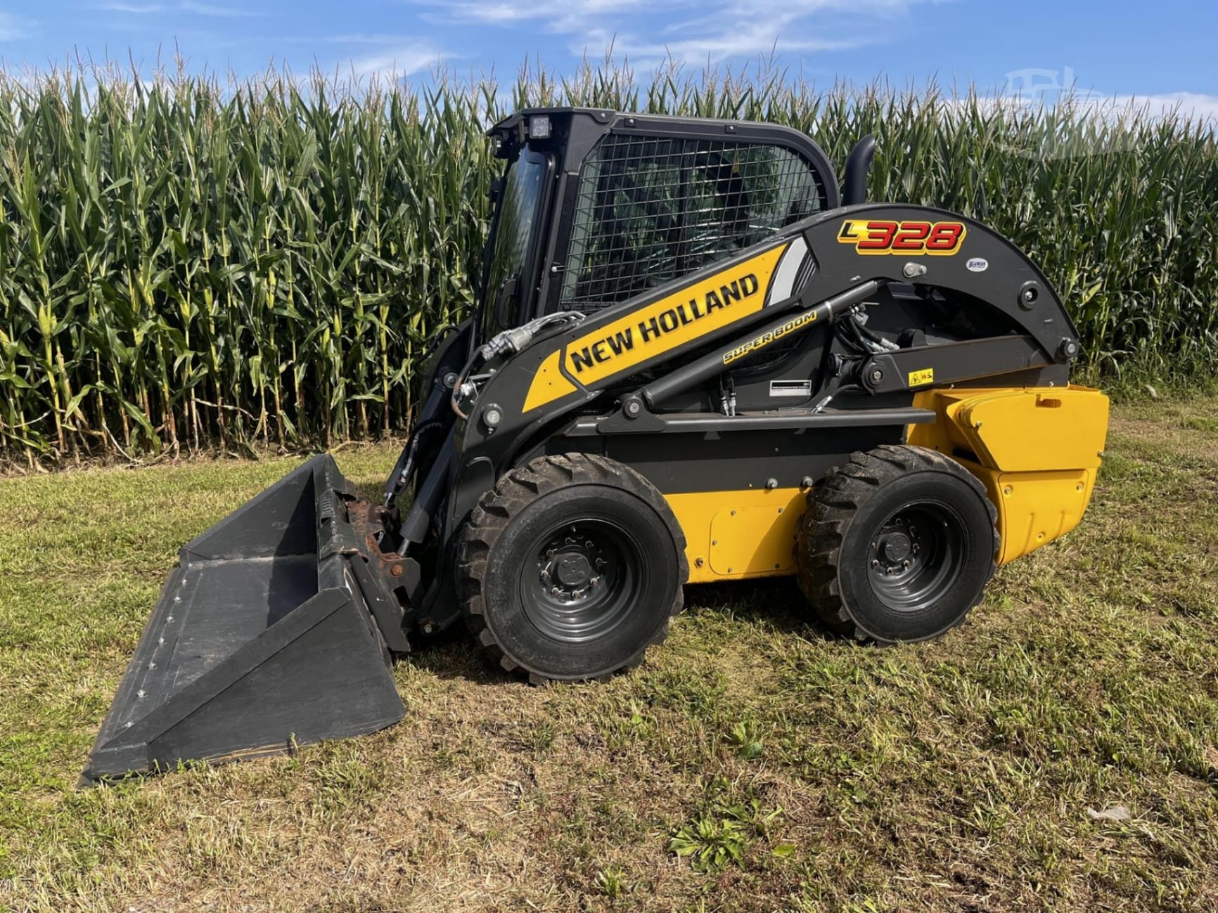 2024 New Holland L328 Skid Steer Loaders for sale in Eureka, IL - listing photo 5 of 8
