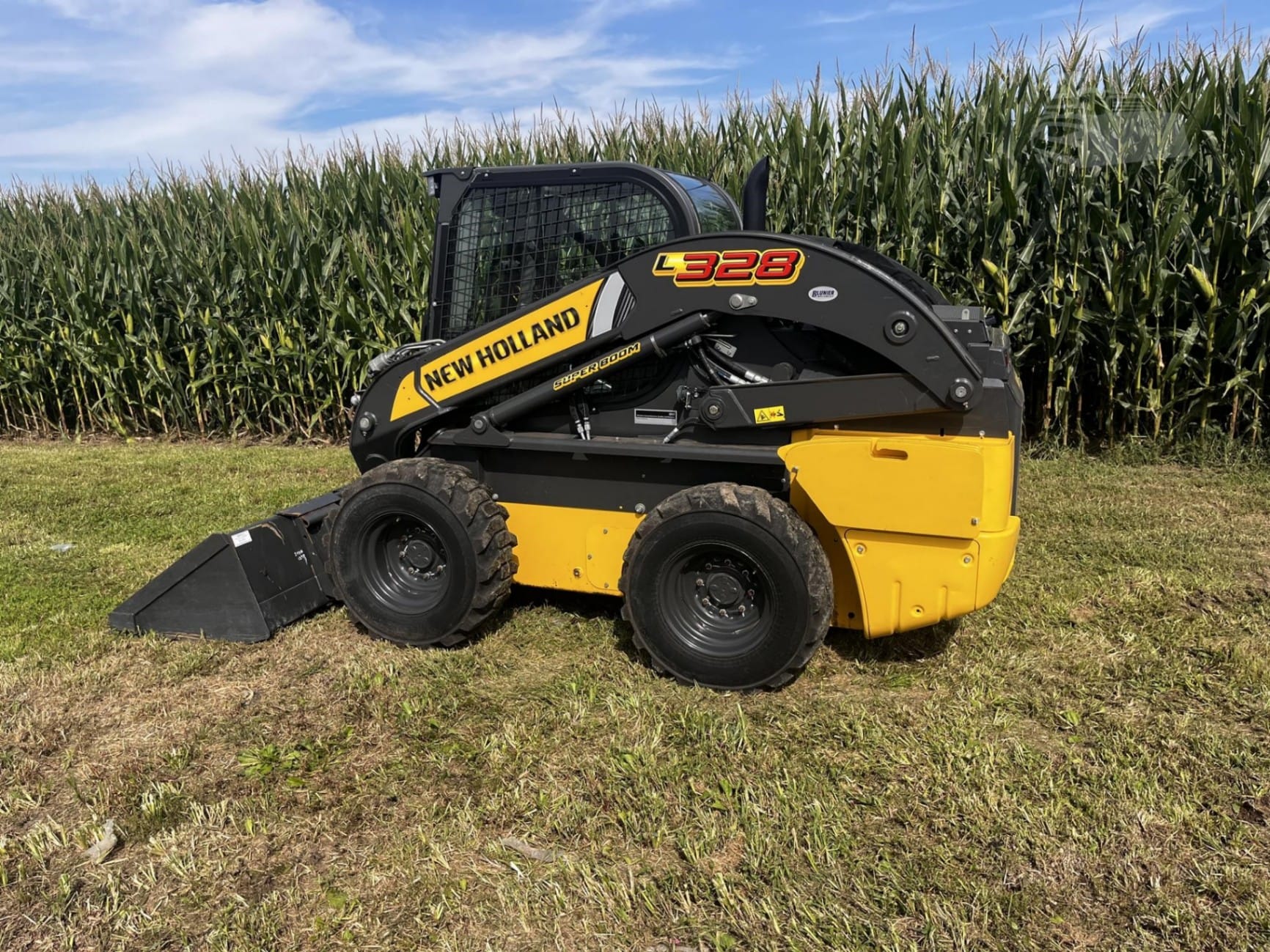 2024 New Holland L328 Skid Steer Loaders for sale in Eureka, IL - listing photo 6 of 8